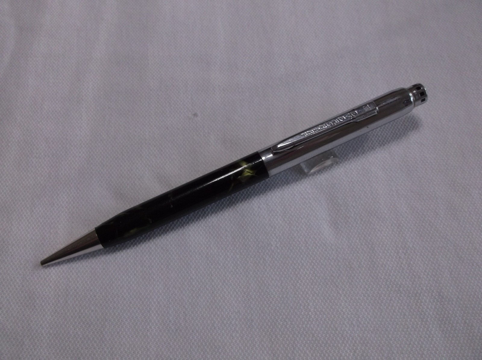 WAHL EVERSHARP CORONET GOLD & GREEN SHELL / CHROME REPEATER PENCIL / 1.1 mm
