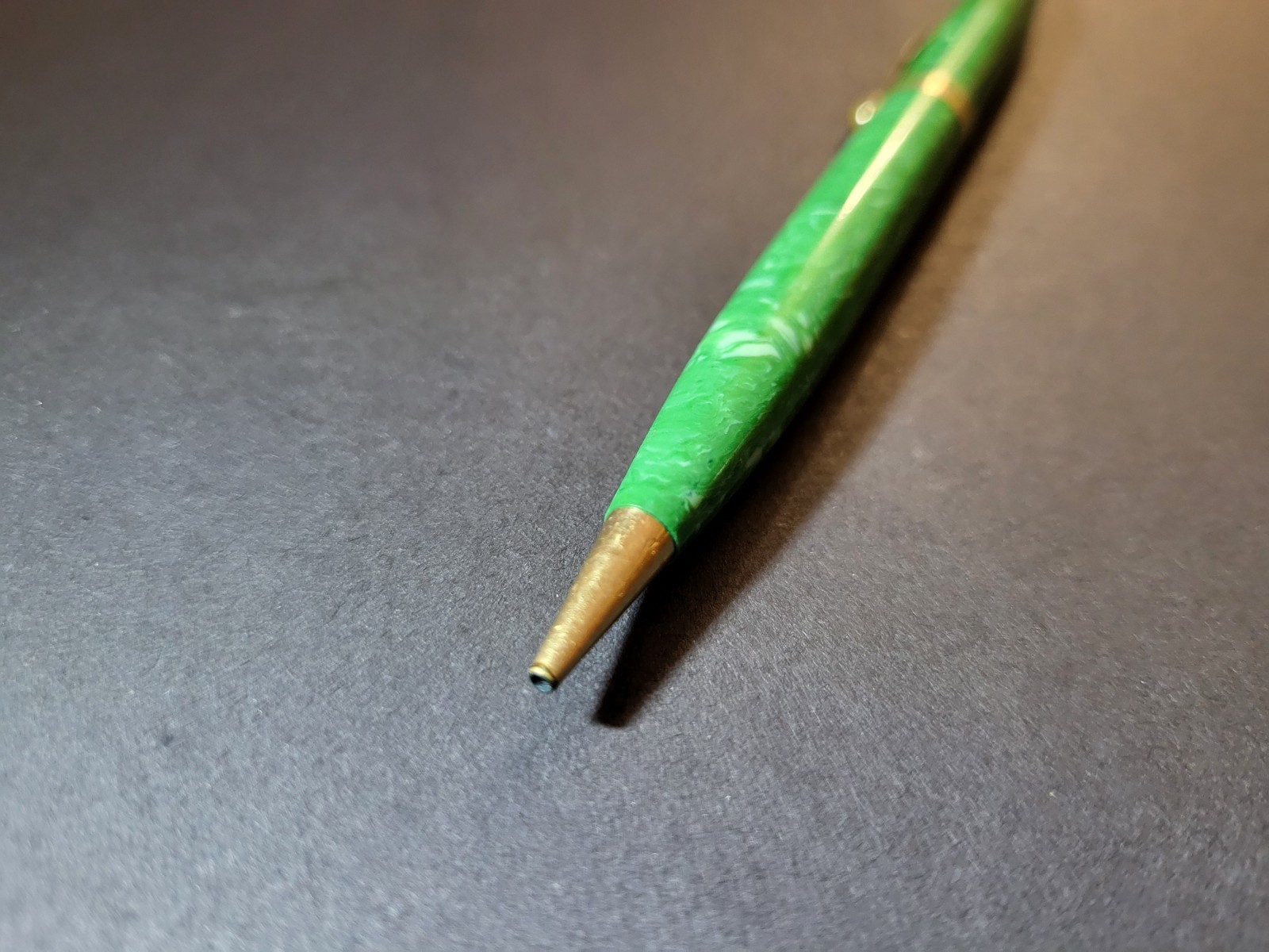 1930s SHEAFFER BALANCE MECHANICAL PENCIL JADE GREEN CELLULOID