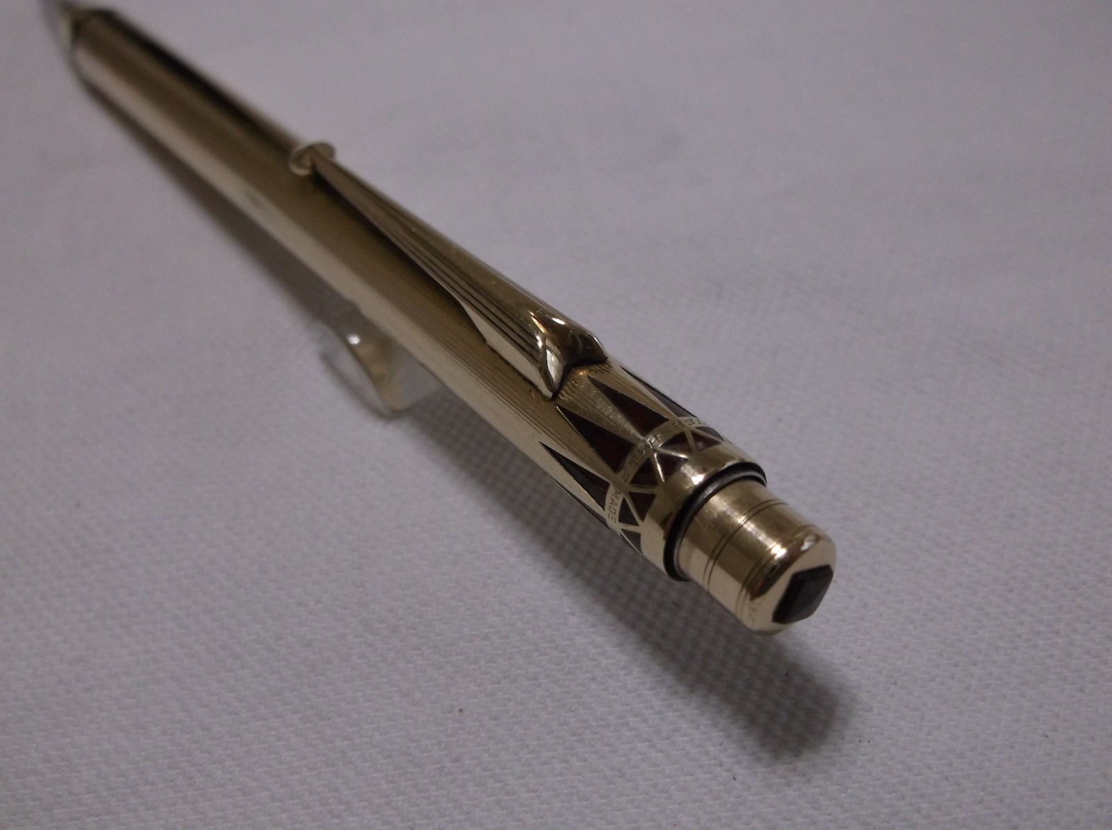 VINTAGE WAHL-EVERSHARP CORONET GOLD FILLED MECHANCIAL PENCI L / 1.18 mm LEAD