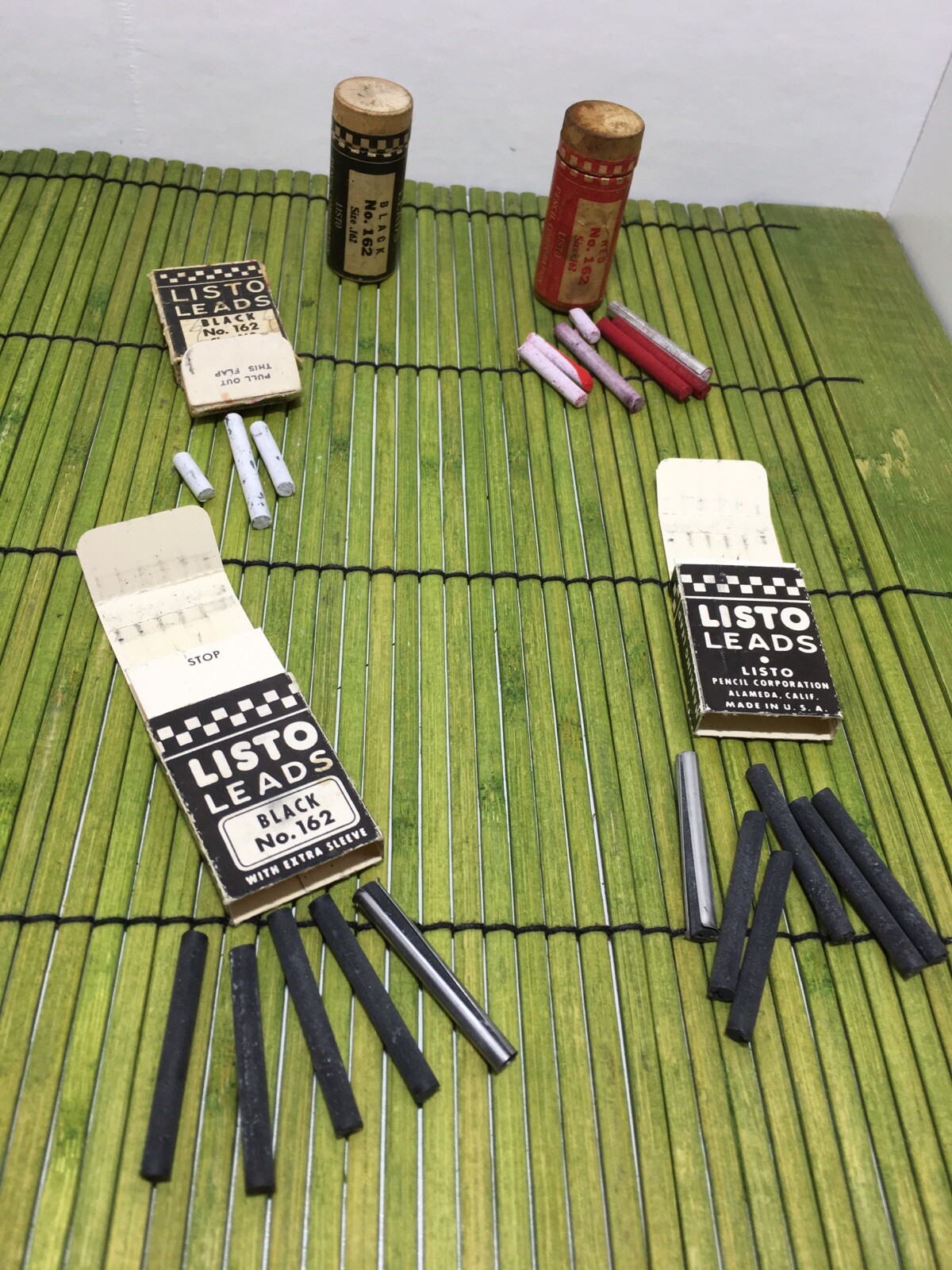 Vintage Listo Marking Leads No. 162 Black & Red 1 full pack of Black Lot of 5