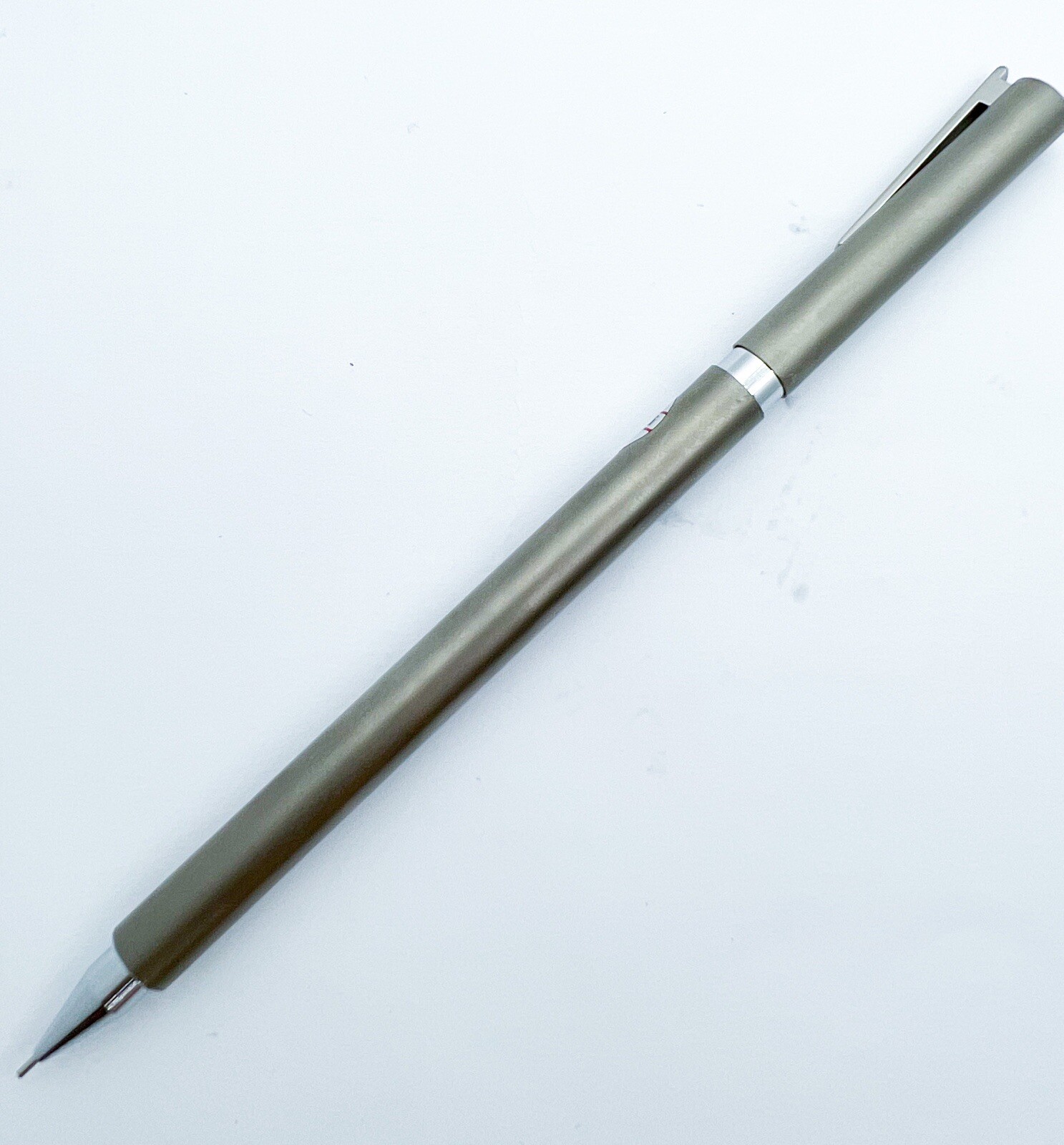 New Platinum Platinum Z mechanical Pencil Twist Retractable Tip MoMA Design