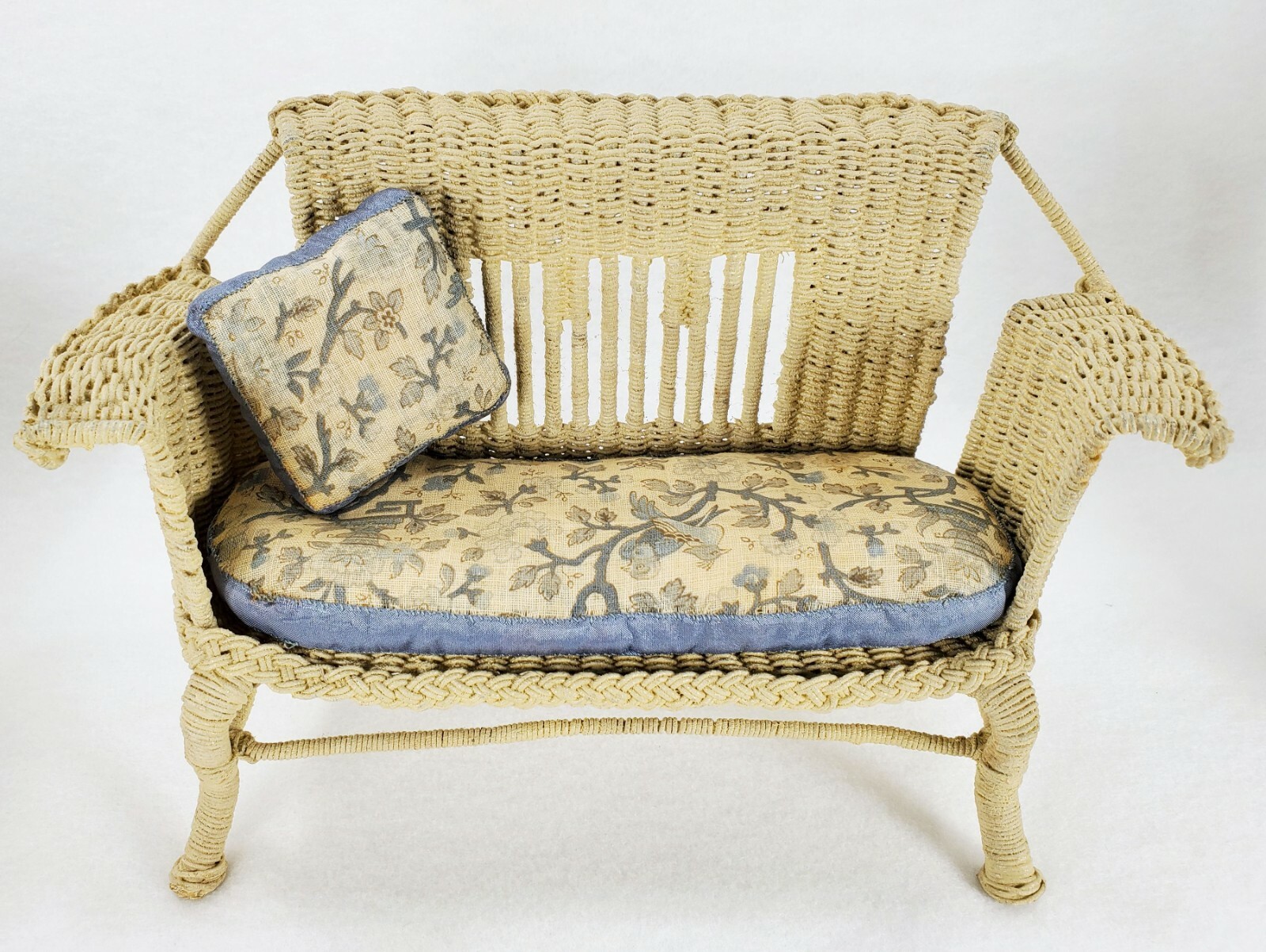 ANTIQUE 4 Pieces Handmade Wicker Wire Doll House Furniture – Dewey Estate Mass.