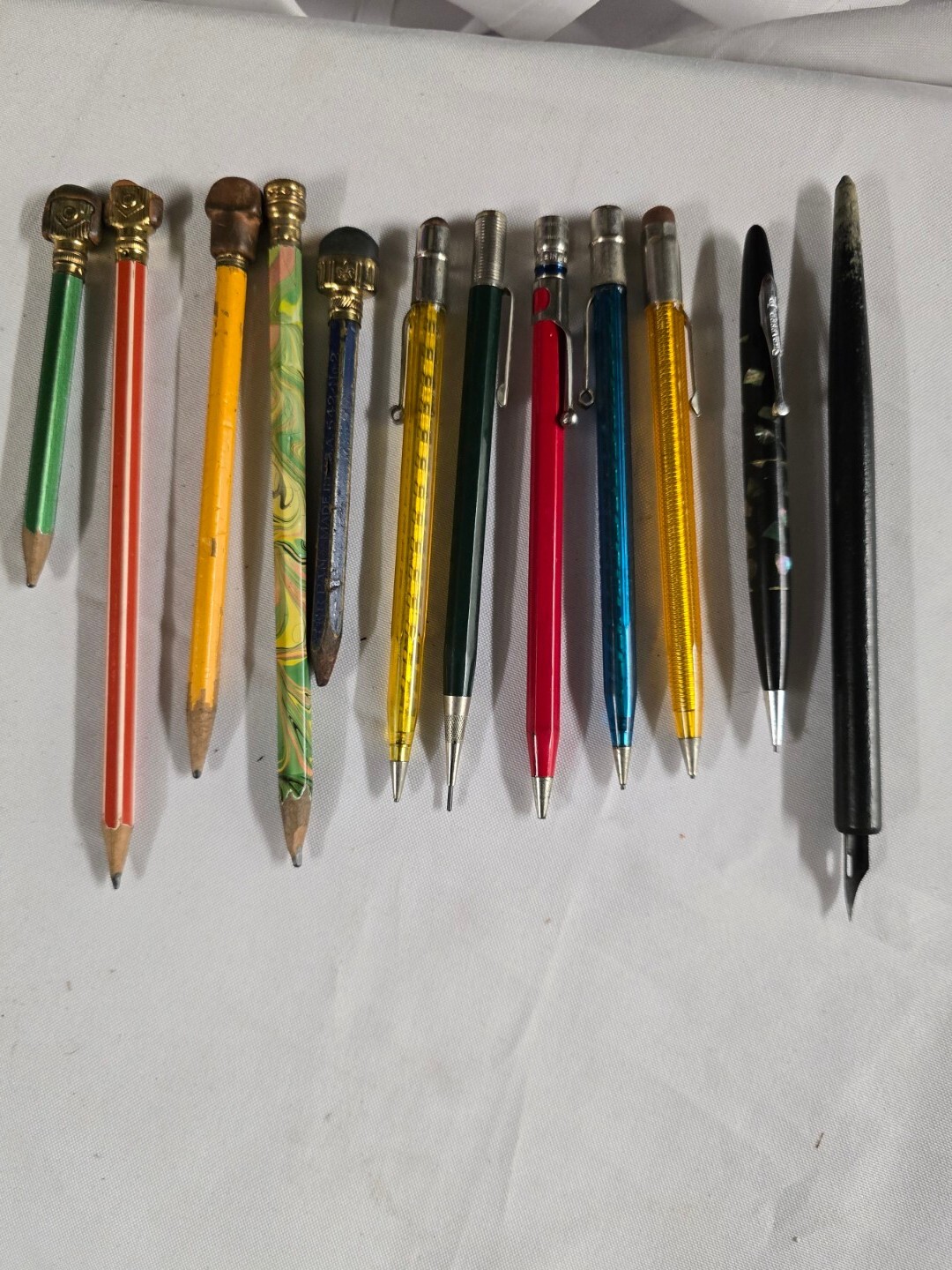 lot of 11 Vintage regular-Mechanical Pencil Sheaffer jr, Durolite +Wood Dip Pen