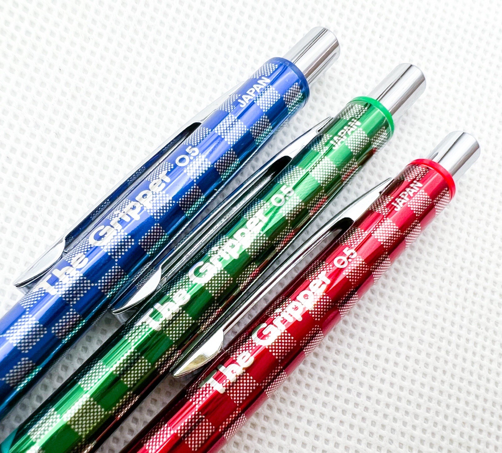 NOS Ohto gripper 3pcs Mechanical Pencil 0.5mm metal barrel with rubber grip