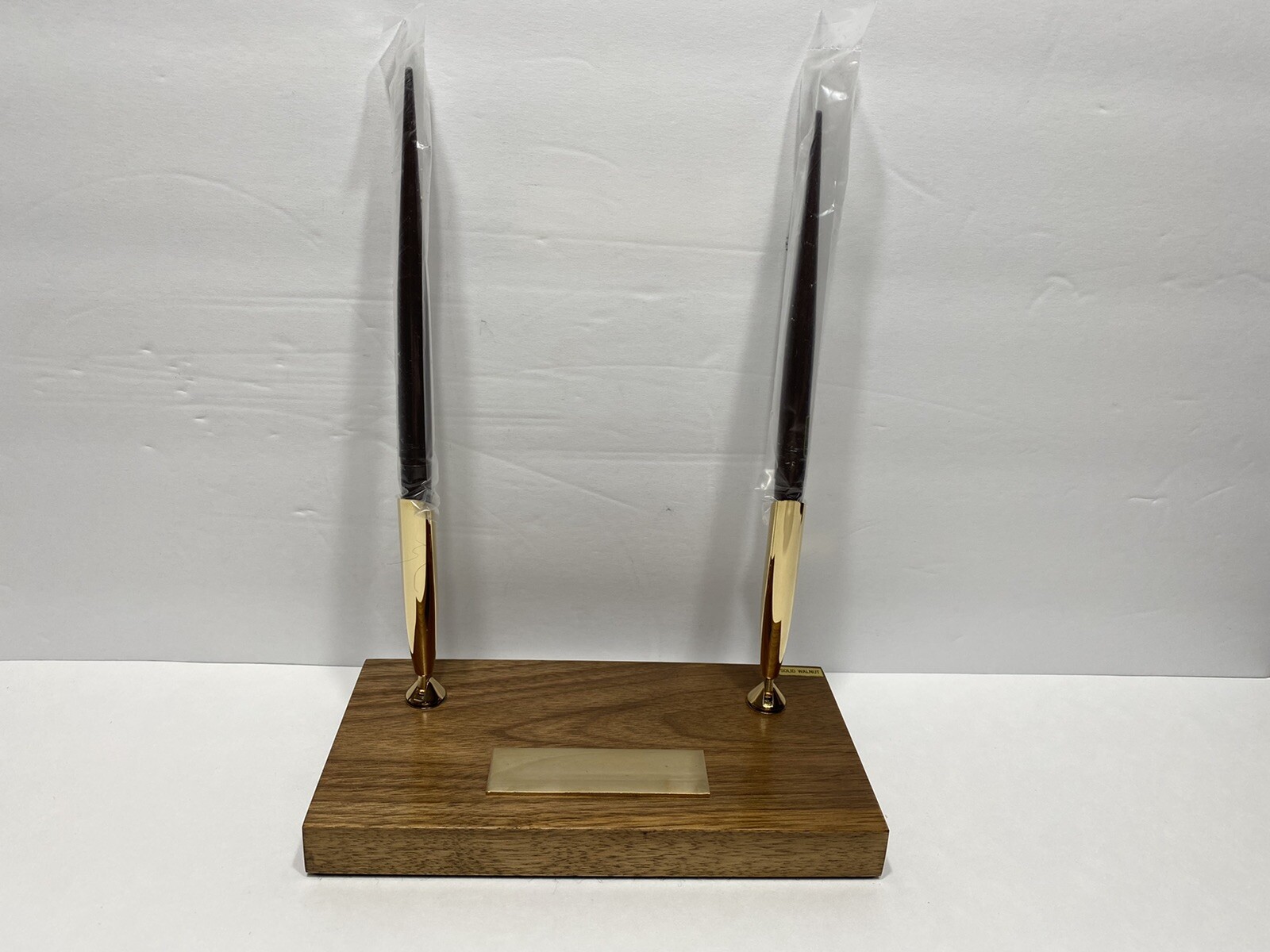SEAFFER DESK SET WITH TWO DECOR BALLPOINTS W06/ WALNUT BASE SOLID WALNUT -BROWN