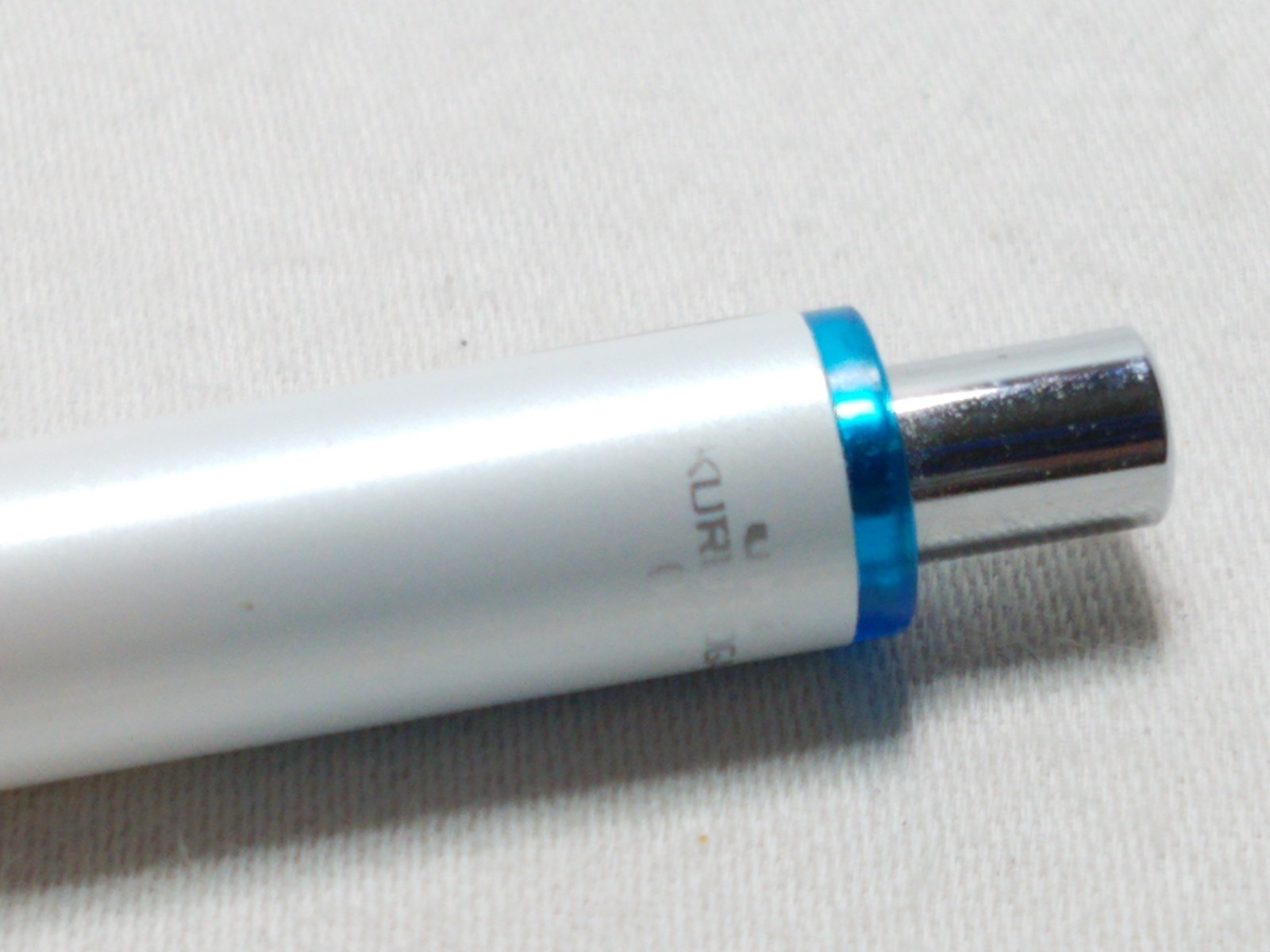 Mitsubishi Uni-Ball KURU TOGA ADVANCE Mechanical Pencil (0.3mm) Japan WHITE