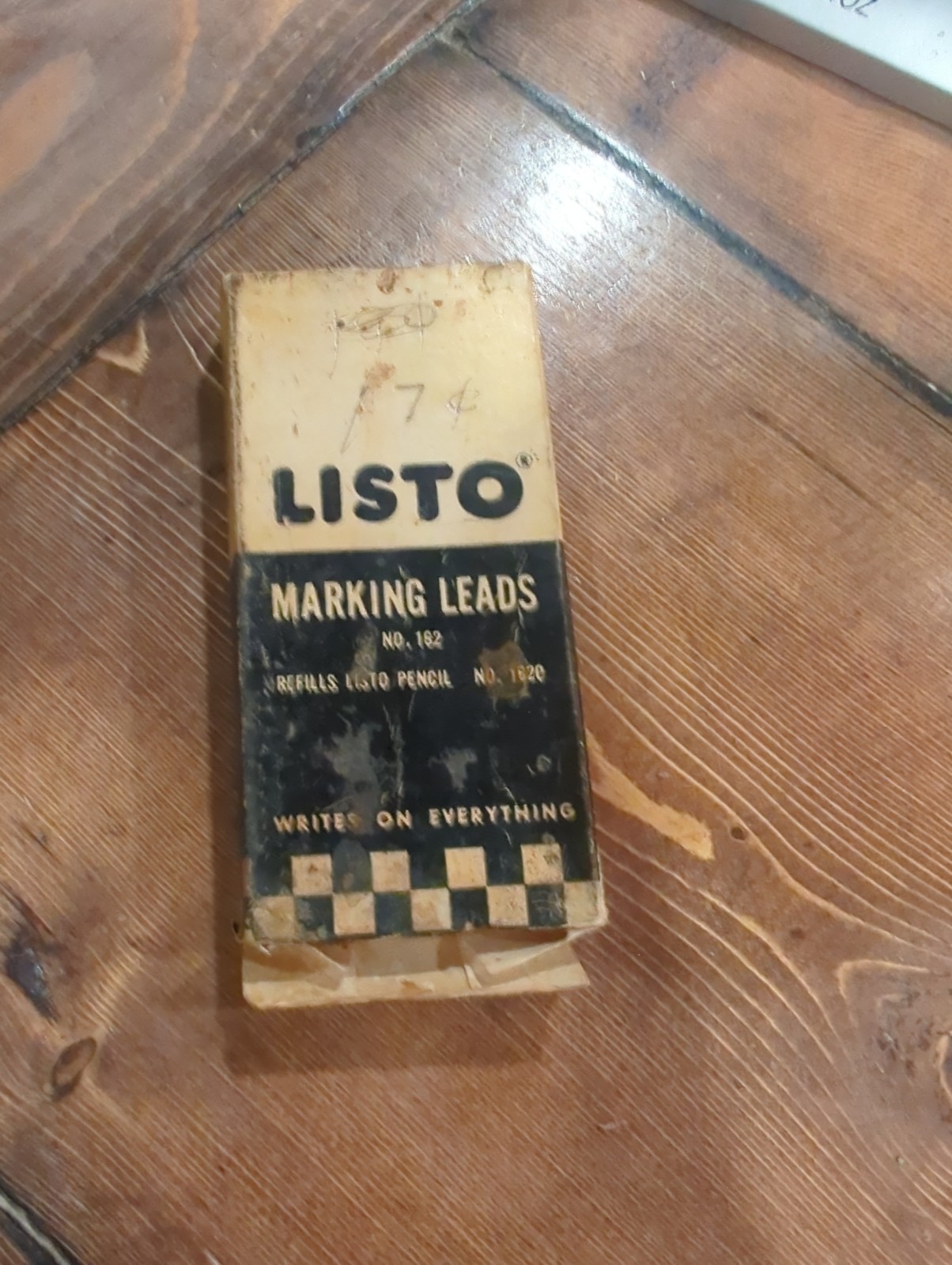 (9) Vtg Listo Leads Red No. 162 Alameda CA USA New Old Stock W/ Metal Sleeve