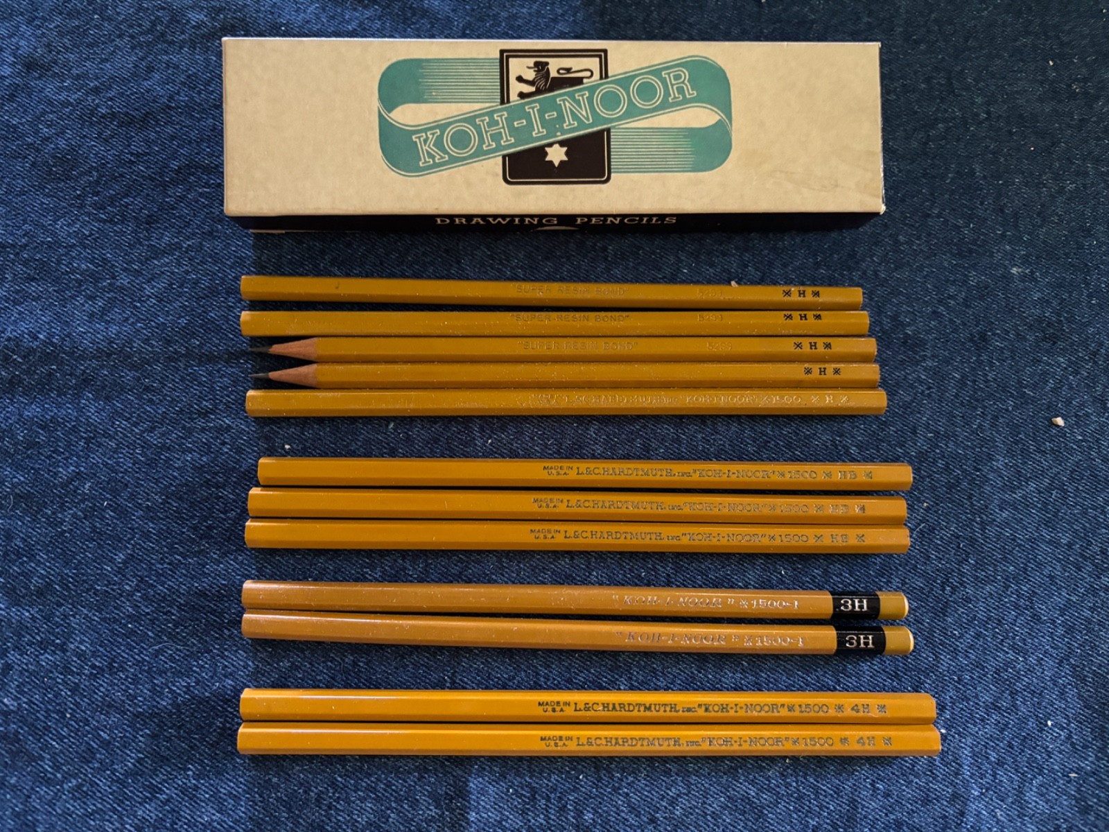 Vtg KOH-I-NOOR 1500 Box of 12, Made in USA H super resin bond~HB~3H~4H Super