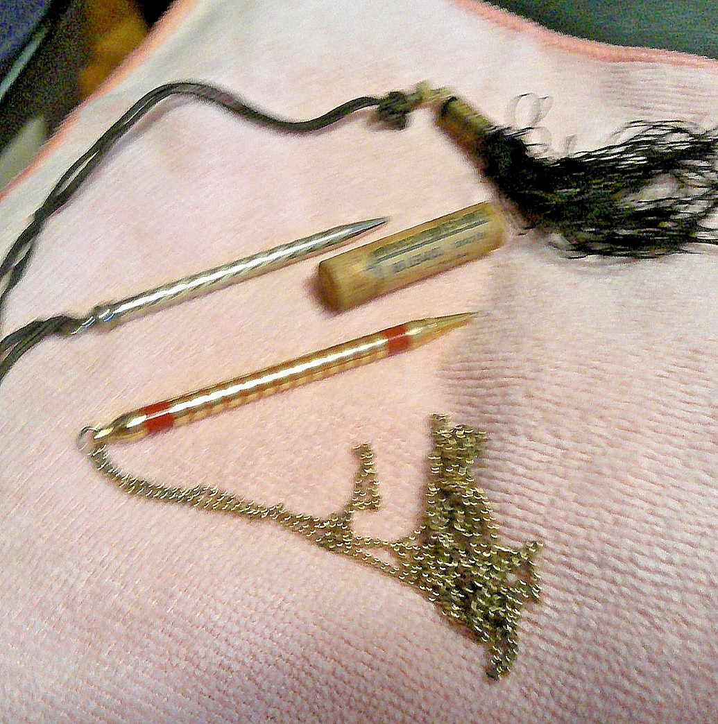 2 VINTAGE MINI MECHANICAL PENCILS 1 WOOD LEAD BOX 1 SILVER TONE 1 RED &GOLD TONE