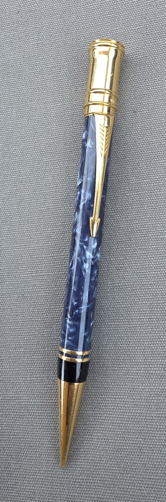 PARKER DUOFOLD CENTENNIAL MARBLE BLUE MECHANICAL PENCIL.