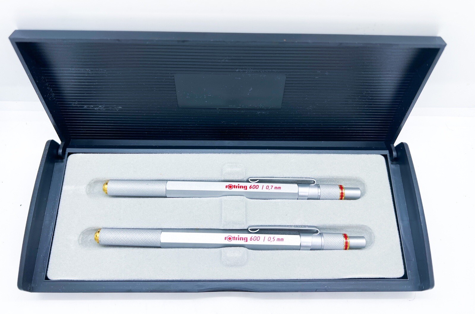 NOS Rotring 600 Gold Twist Retract Tip Mechanical Pencil Silver 2pcs Set 0.5/0.7