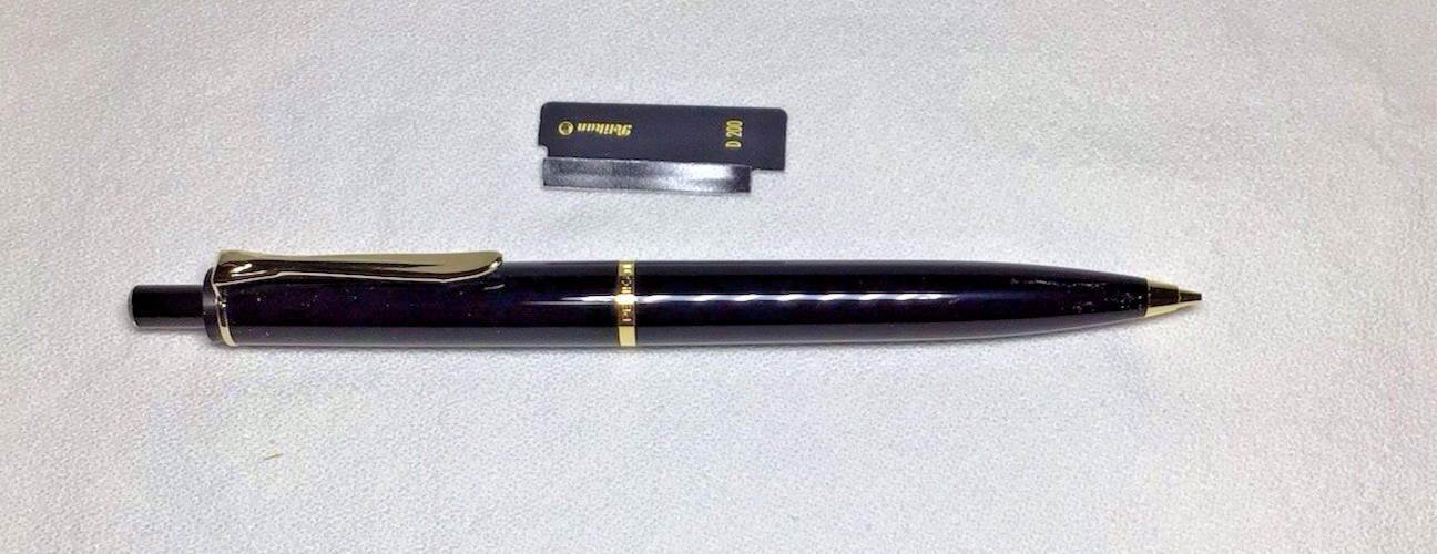 Pelikan Souveran D200 .7mm Pencil Black New In Box Product