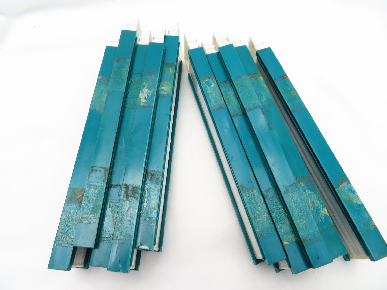 Vintage Eagle Turquoise Drawing Leads 10 Cases Assorted HB H B F 3H 4H Partial