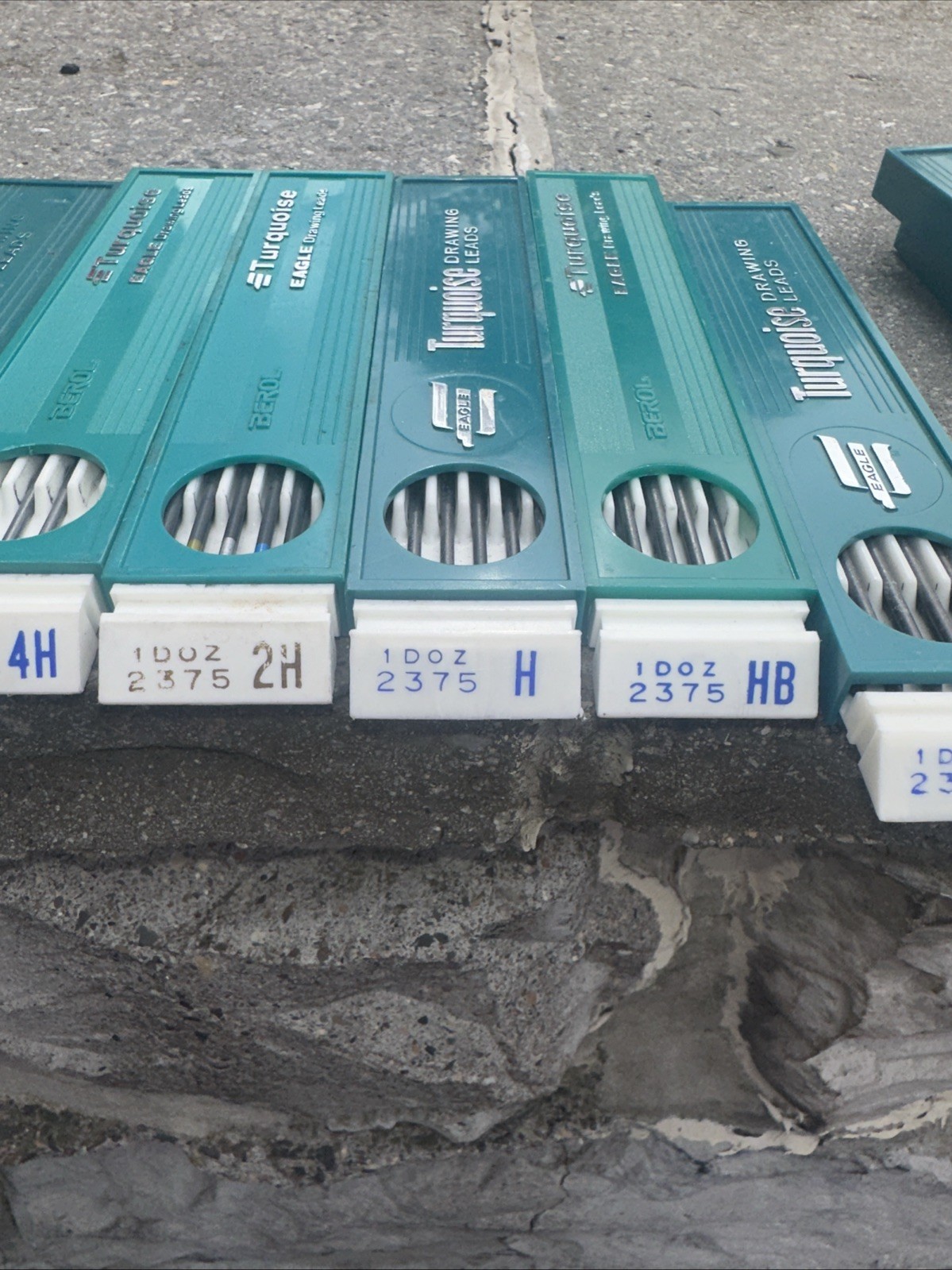 Vintage Lot Turquoise Eagle Drawing Leads 2375 4h 2h Hb 3h
