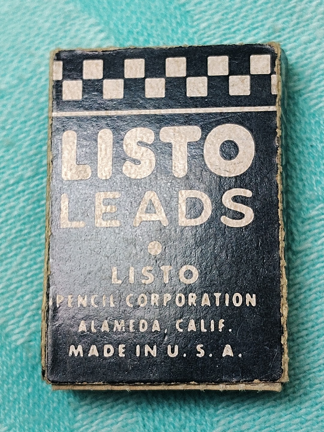 Vintage Listo Leads Black No. 162 Extra Metal Sleeve 6 Marking Leads Complete