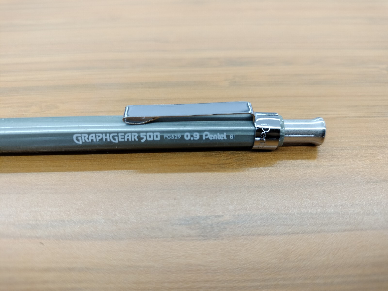 Pentel GraphGear 500 mechanical Graphing Pencil Silver with a 0.9mm lead