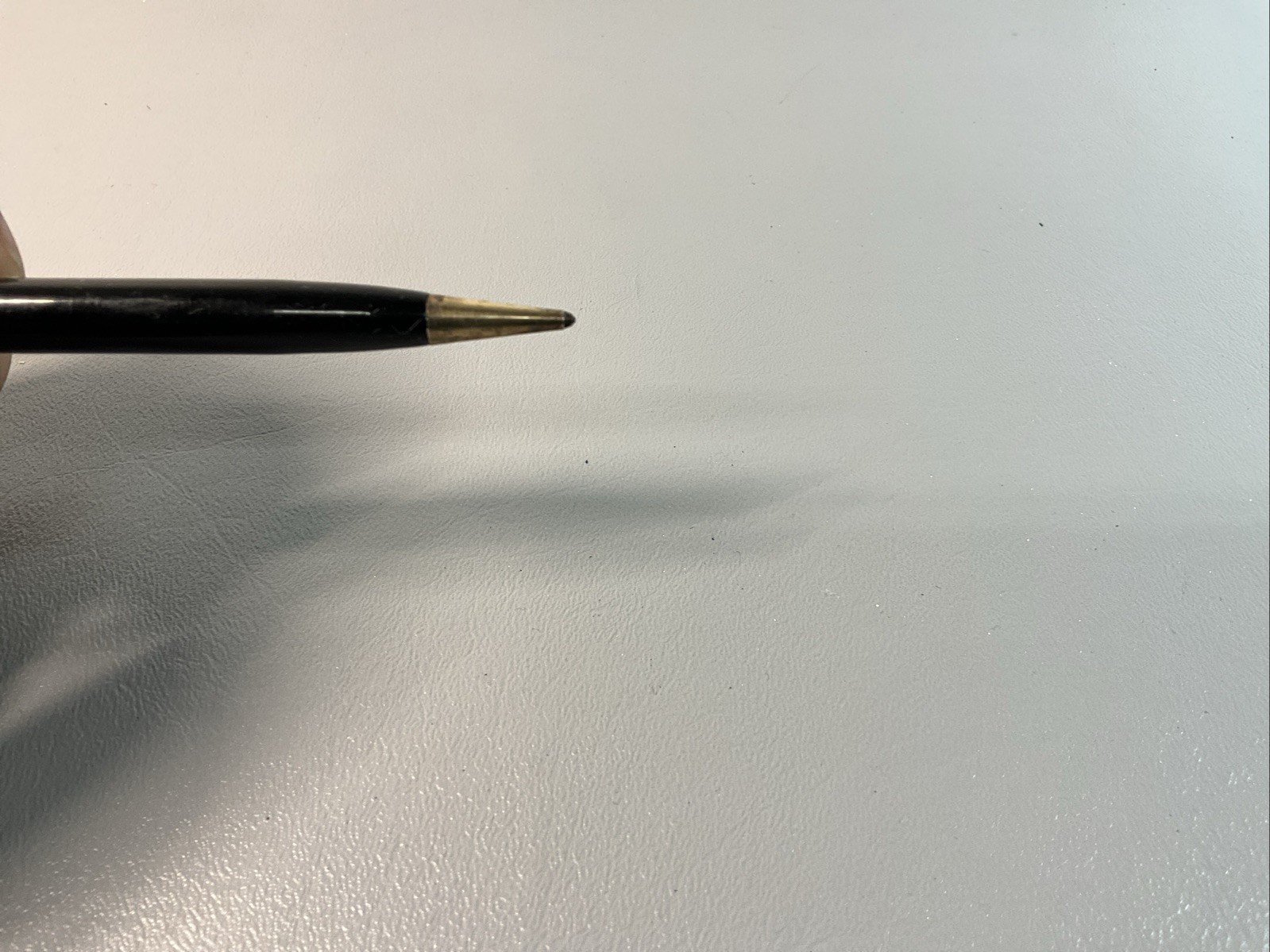 VINTAGE 1930’S MOORE MECHANICAL PENCIL. WORKS, BLACK WITH GOLD TRIM. 5 1/8(S1268