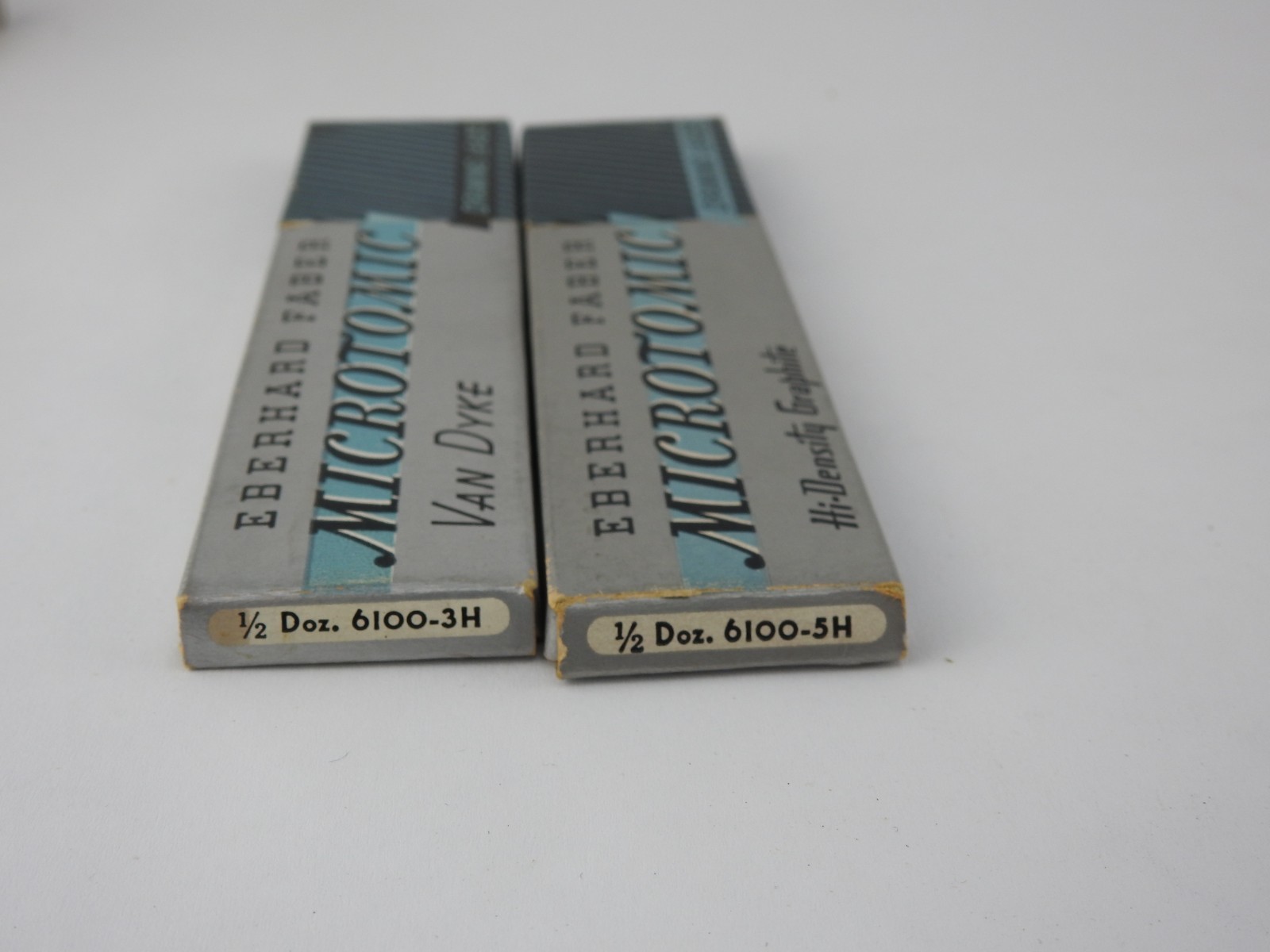 2 Eberhard Faber Microtomic Van Dyke Drawing Leads Vintage Hi Density Graphite