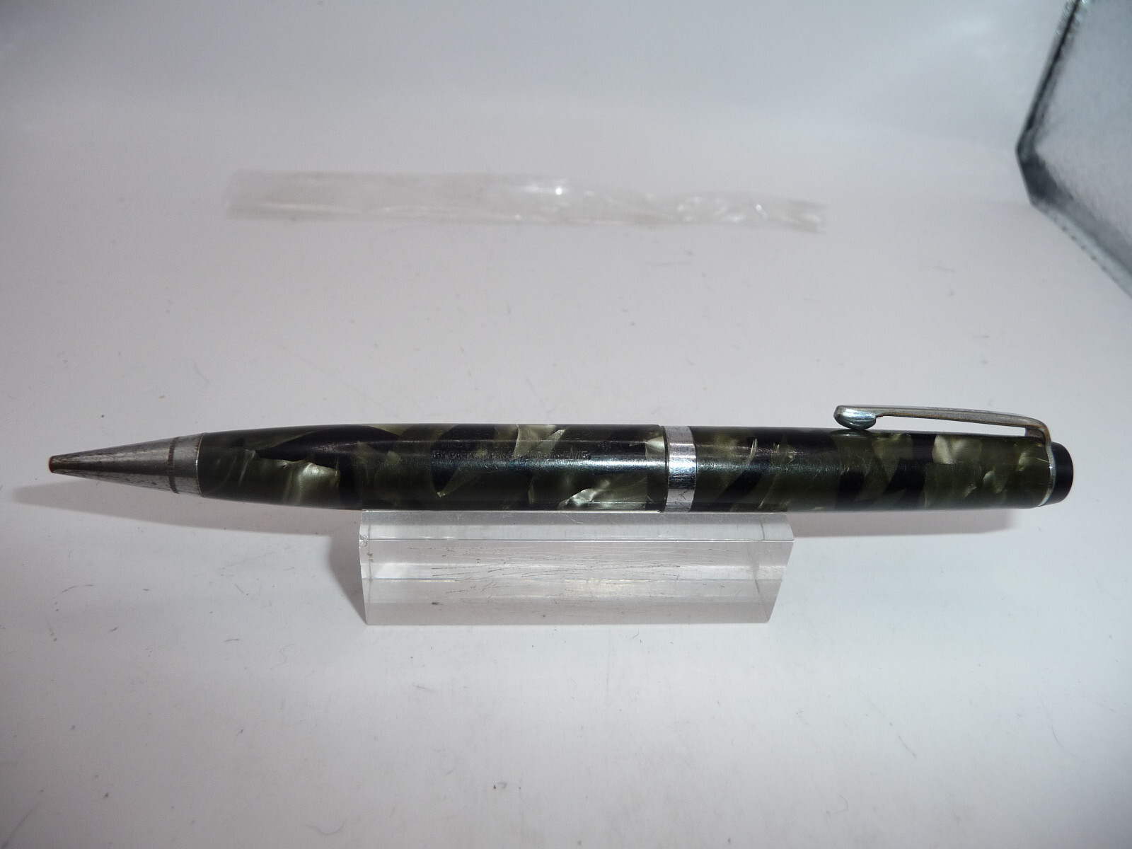 Parker Vintage 1939 Black and Gray Challenger Marble Pencil-working