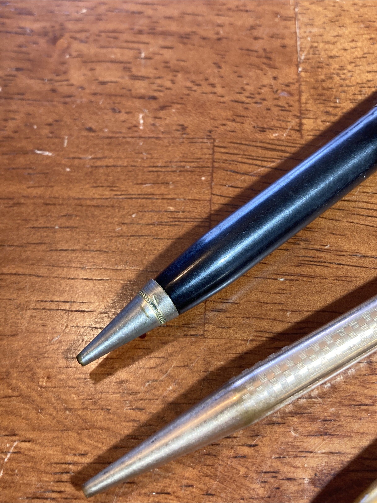 Estate Find Vintage lot of 3 Mechanical Pencils Majestic & 2 Gold Tone Pencils