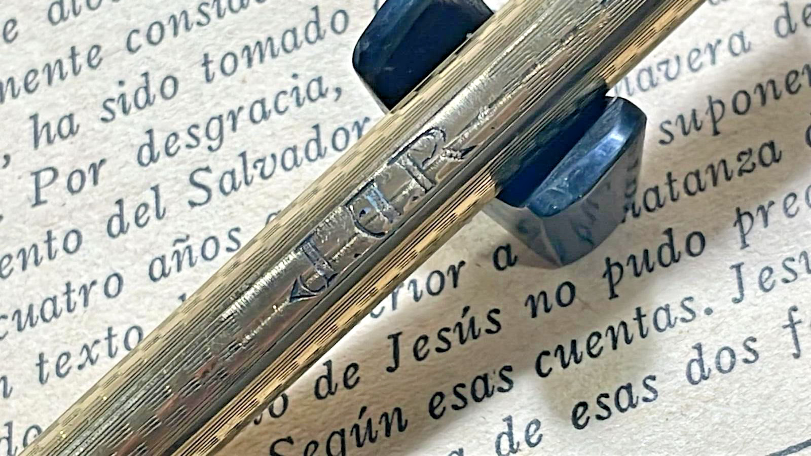 Artdeco Mabie Magazine Pencil Gold Filled Mechanical Pencil Hanging.