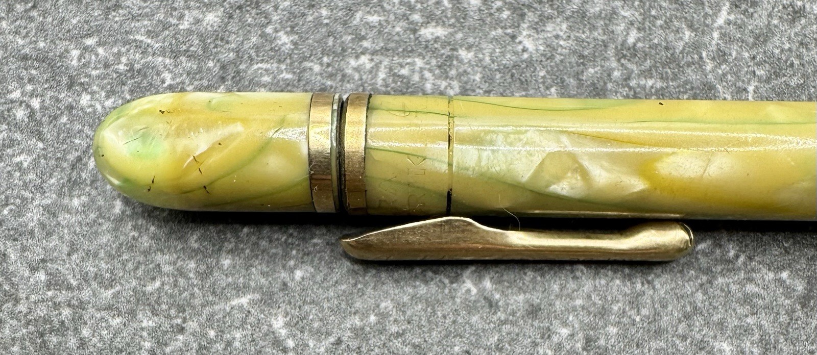 Vintage Conklin Endura Symetrik Green Vein Gold Trim 5-1/8″ Mechanical Pencil