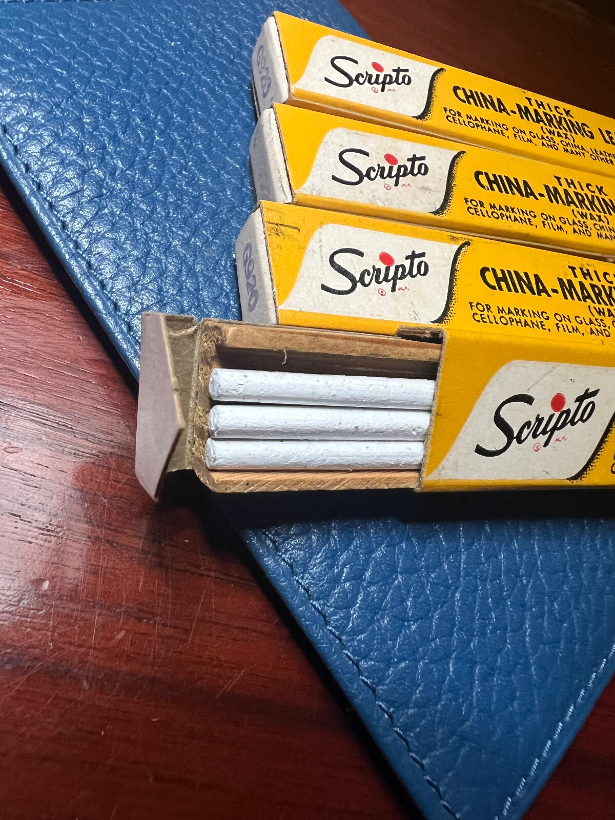 1 BOX OF VINTAGE SCRIPTO MARKING WAX LEADS FOR GLASS AND OTHER TEXTURES