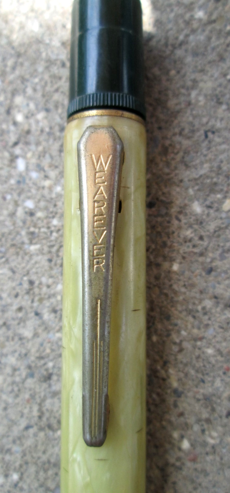Wearever Cream Swirled and Black Celluloid Mechanical Pencil No Advertising