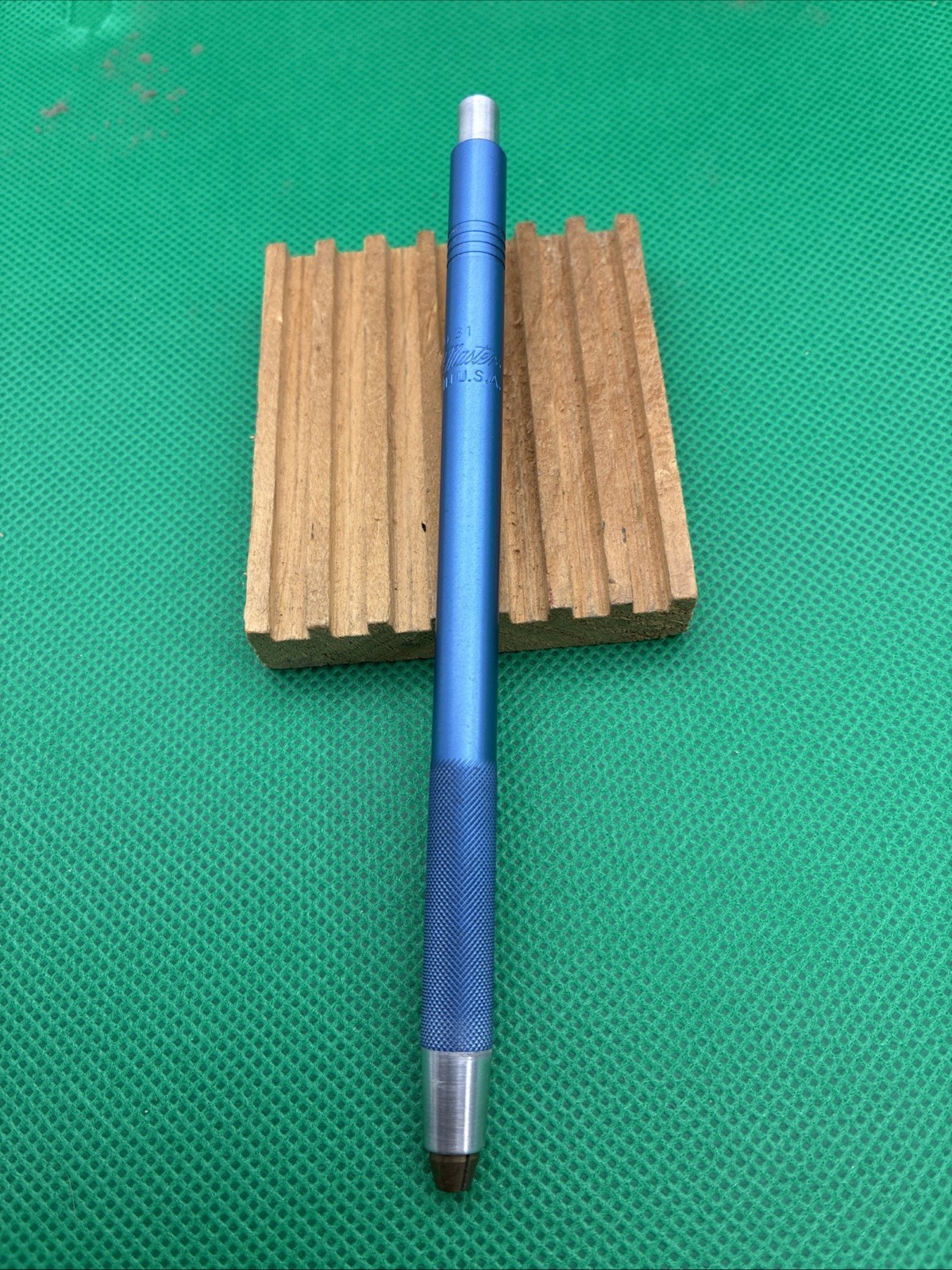 VINTAGE LEAD MASTER NO. 31 LEAD HOLDER DRAFTING PENCILS 50s Anodized Blue