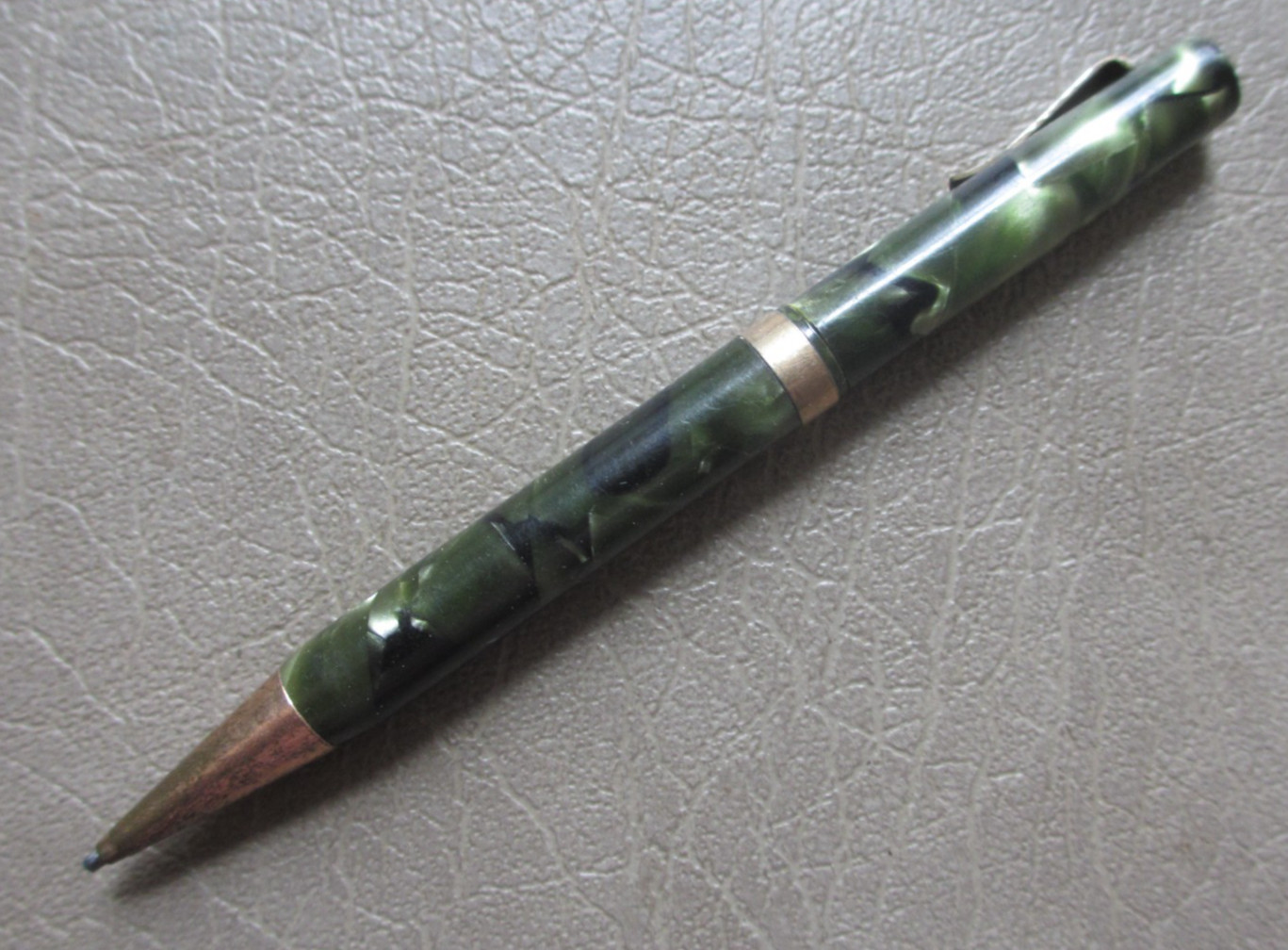 Vintage Eversharp Mini 3-3/4″ Mechanical Twist Pocket Pencil Green Marble USA