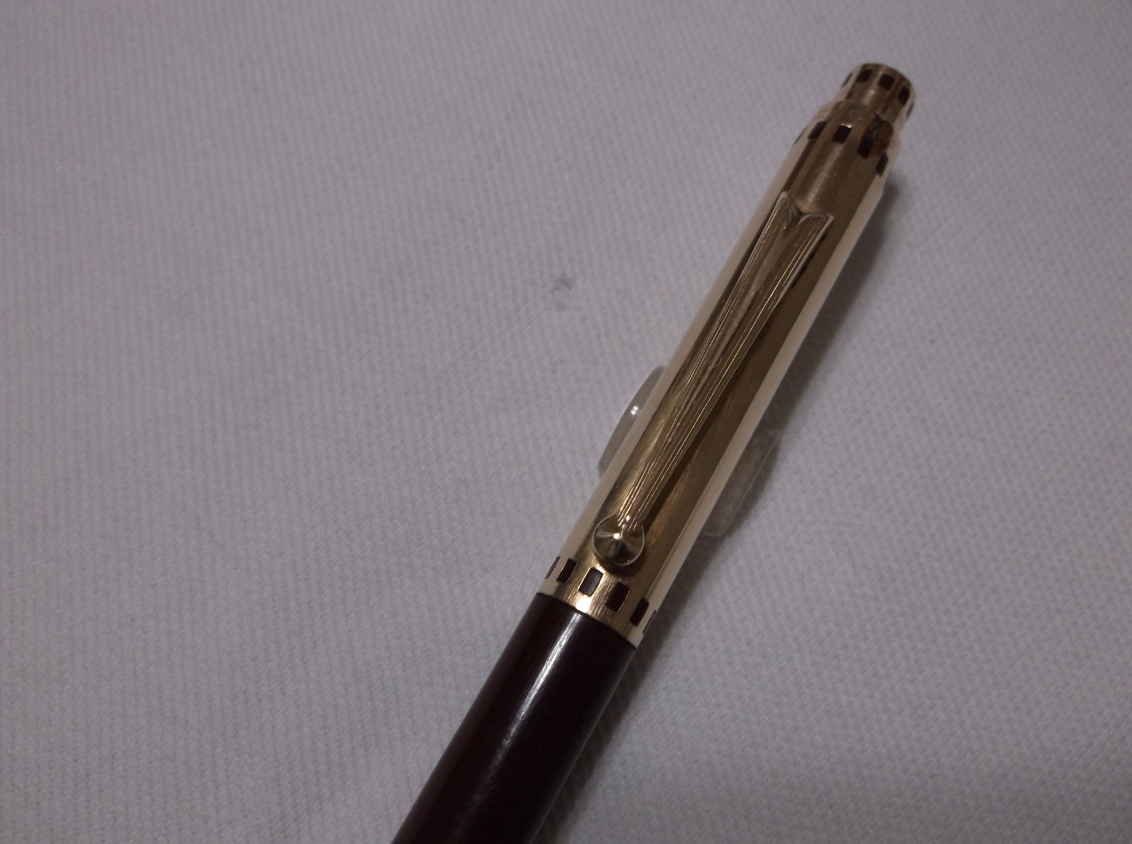 VINTAGE WAHL EVERSHARP CORONET BURGUNDY / GOLD REPEATER PENCIL / 1.18 mm LEAD
