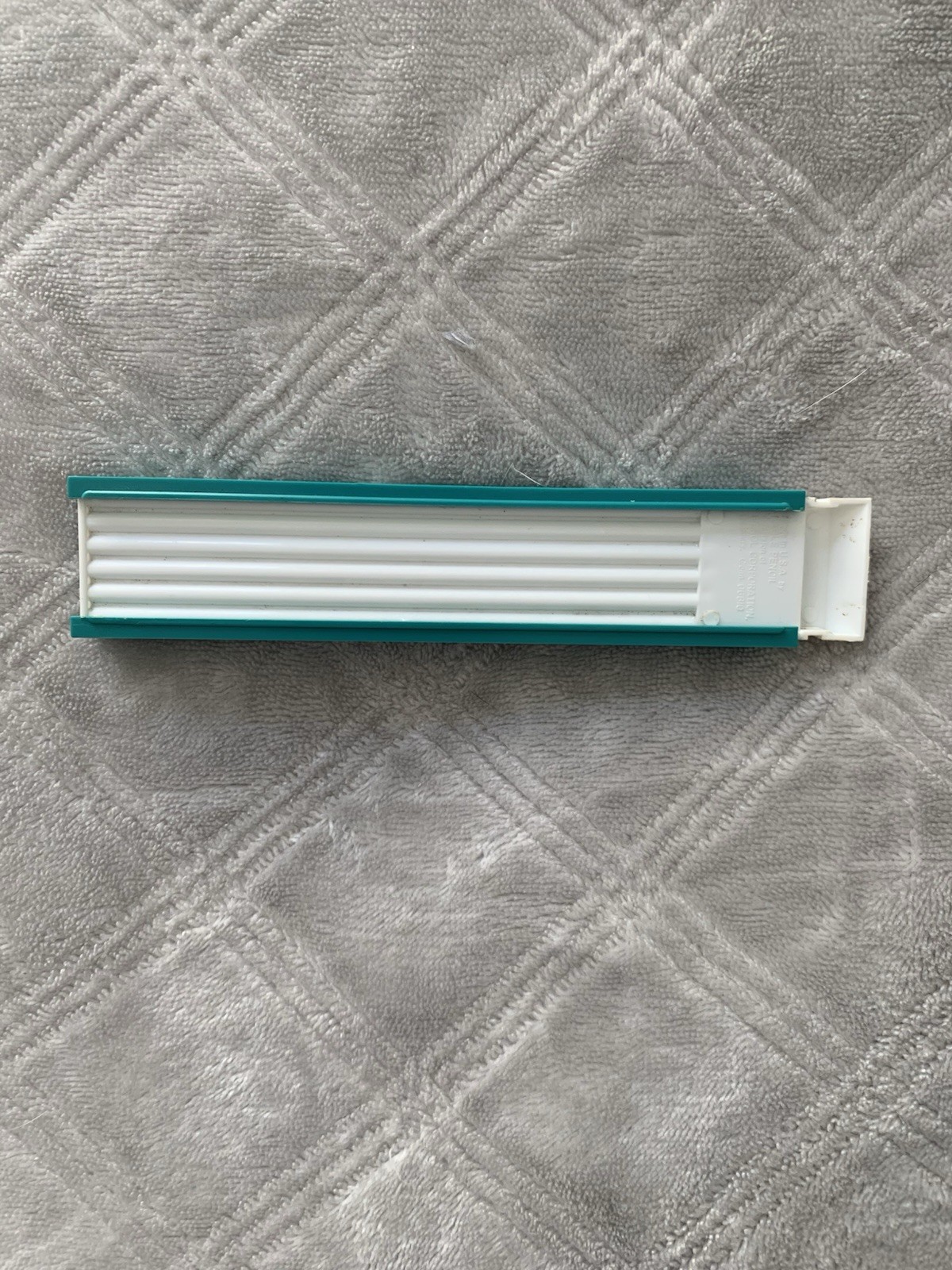 Vintage Berol Turquoise Eagle Drawing Leads Set -2375 F – Architectural-1 Dozen