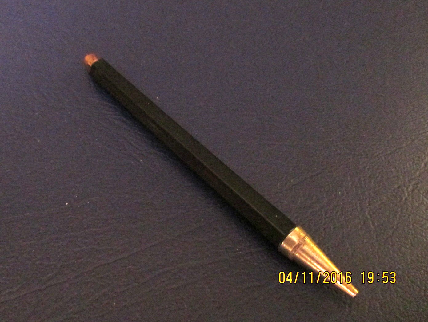 Vintage Unbranded Mechanical Pencil – Black/Gold Stick