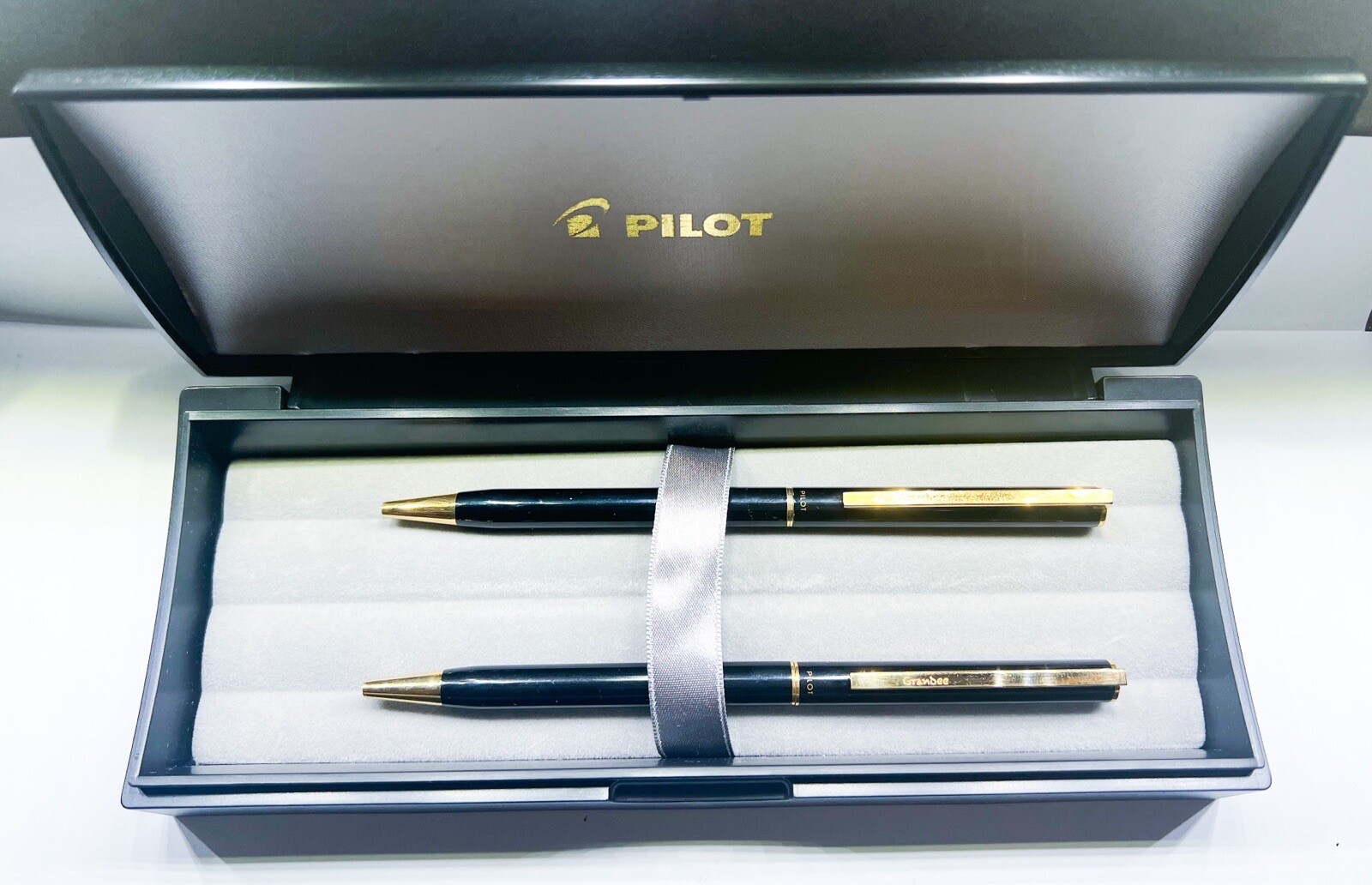 pilot grandee Mechanical Pencil Double Twist retractable tip & Ballpoint Pen Set