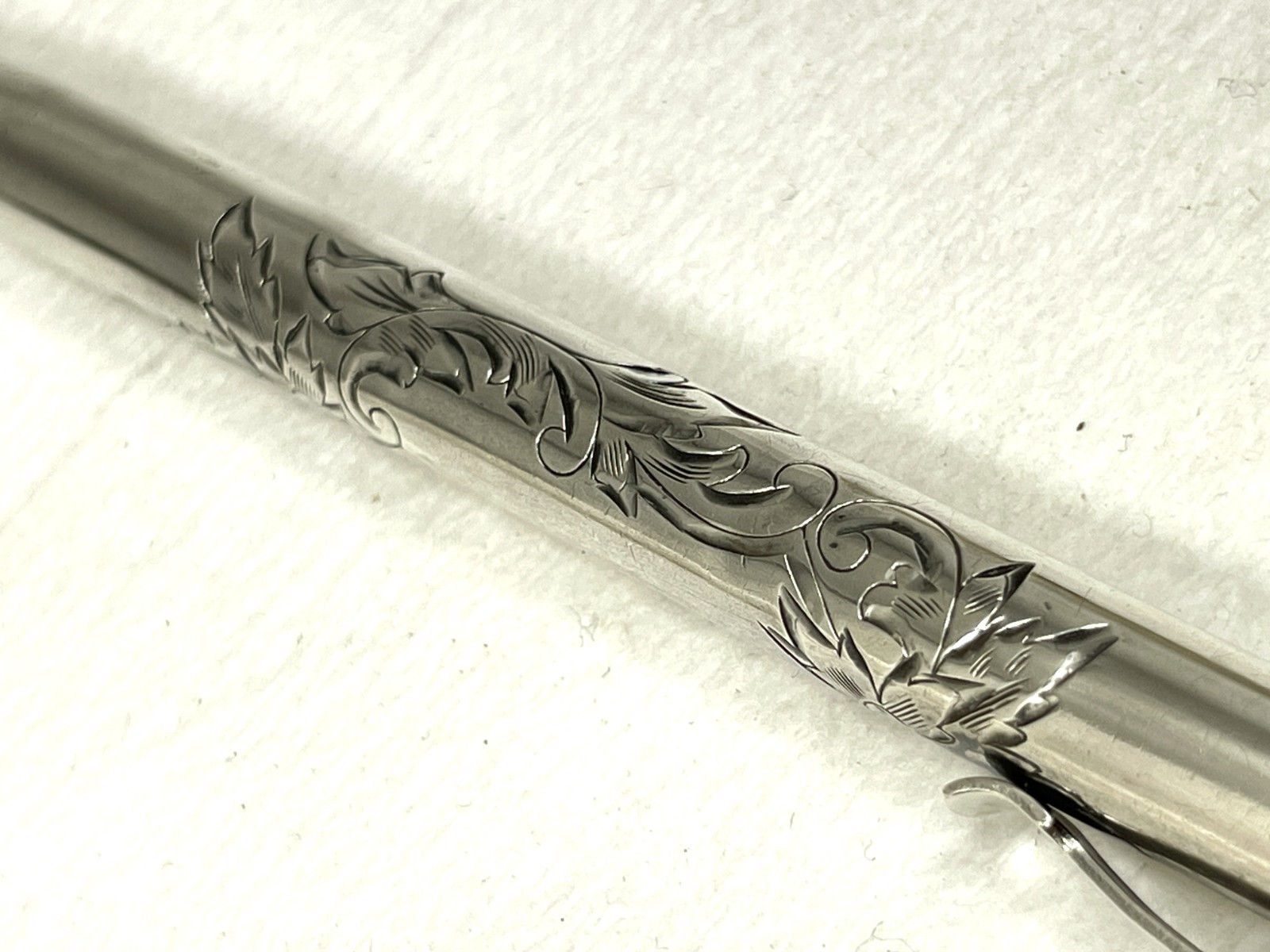 Vintage EVERSHARP Mechanical Pencil ~ STERLING w/Floral Engraving ~ MASONIC Seal
