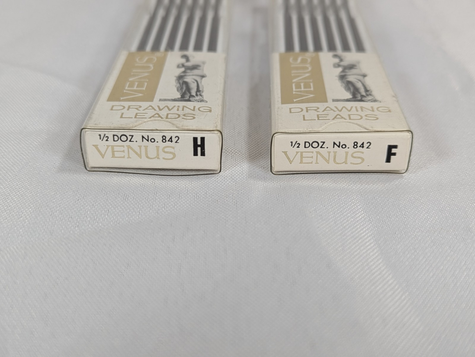2 Vintage Venus Drawing Drafting Leadholders w/Venus Lead No 842 H & F