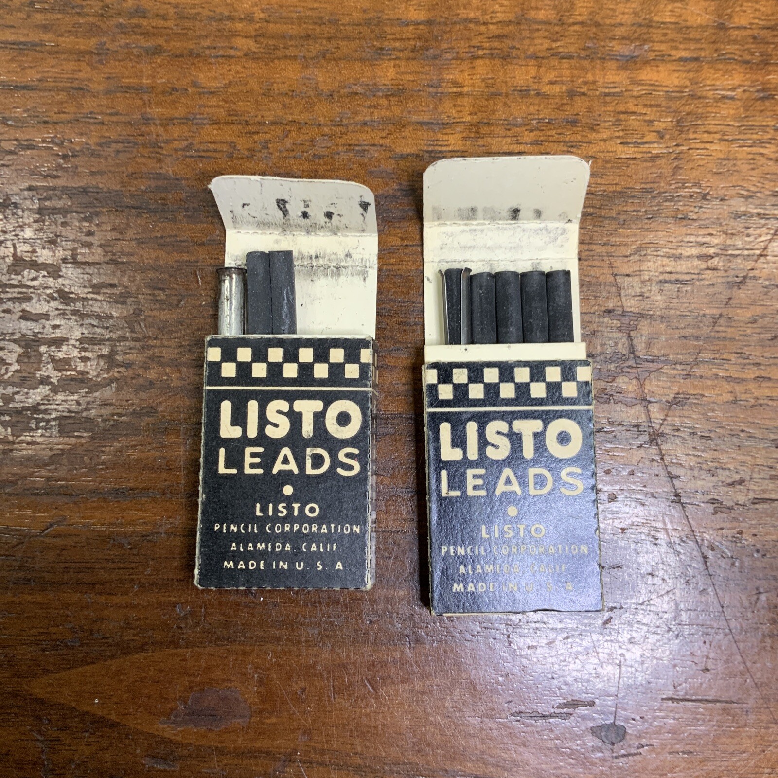 Lot of Vintage Listo Leads Black No. 162 Marking Leads see pics.