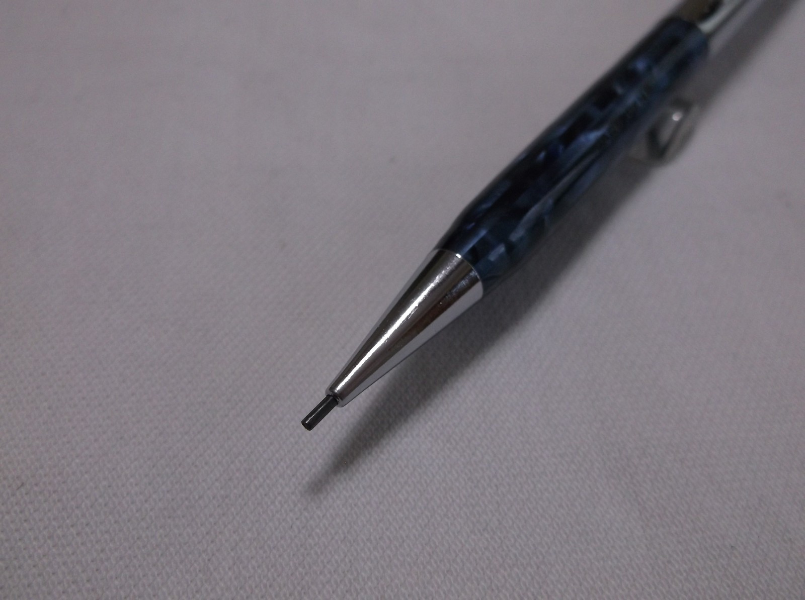 VINTAGE WAHL EVERSHARP CORONET BLUE STRIPE MECHANCIAL PENCIL / 1.18 mm LEAD
