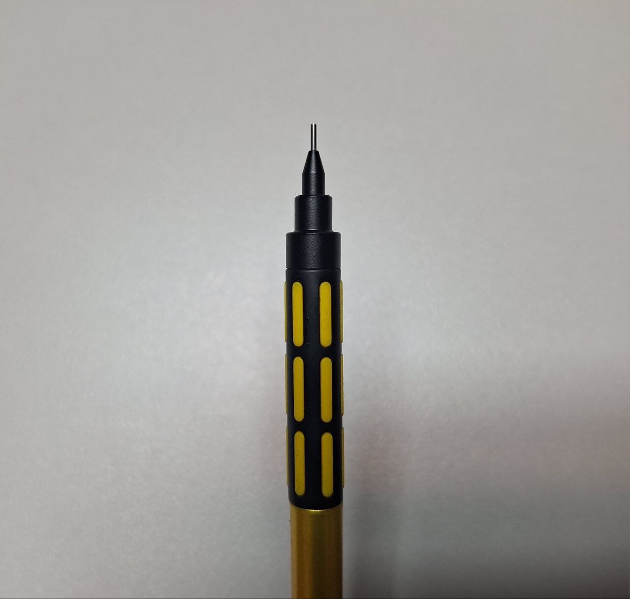 Pentel Mechanical Pencil – GRAPH 1000 0.5mm Limited 4 Edition ( BLACK & Yellow )