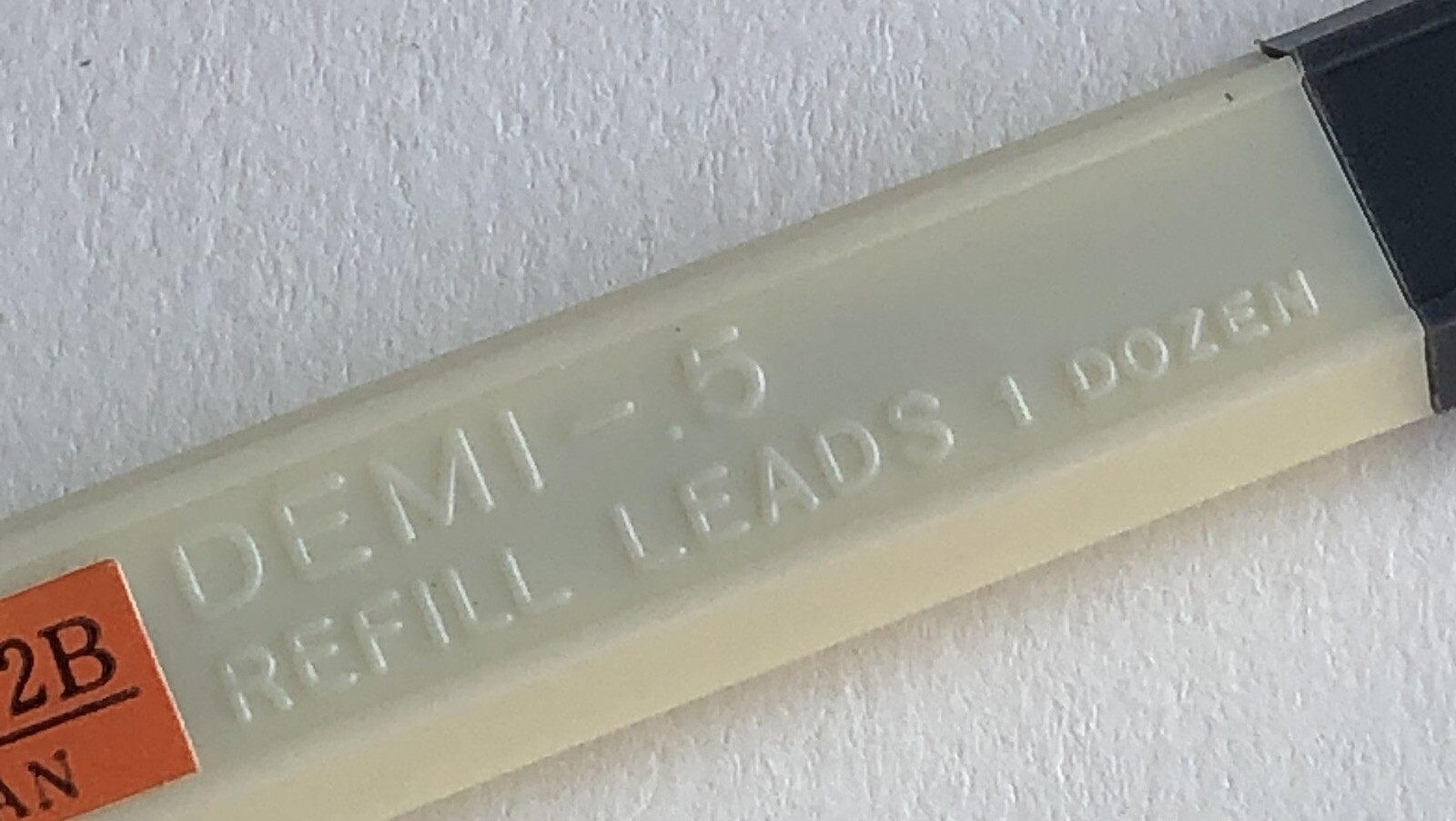Vintage MITSUBISHI Mechanical Pencil Lead 2B VERY SOFT .5mm Demi NOS 12pk Japan