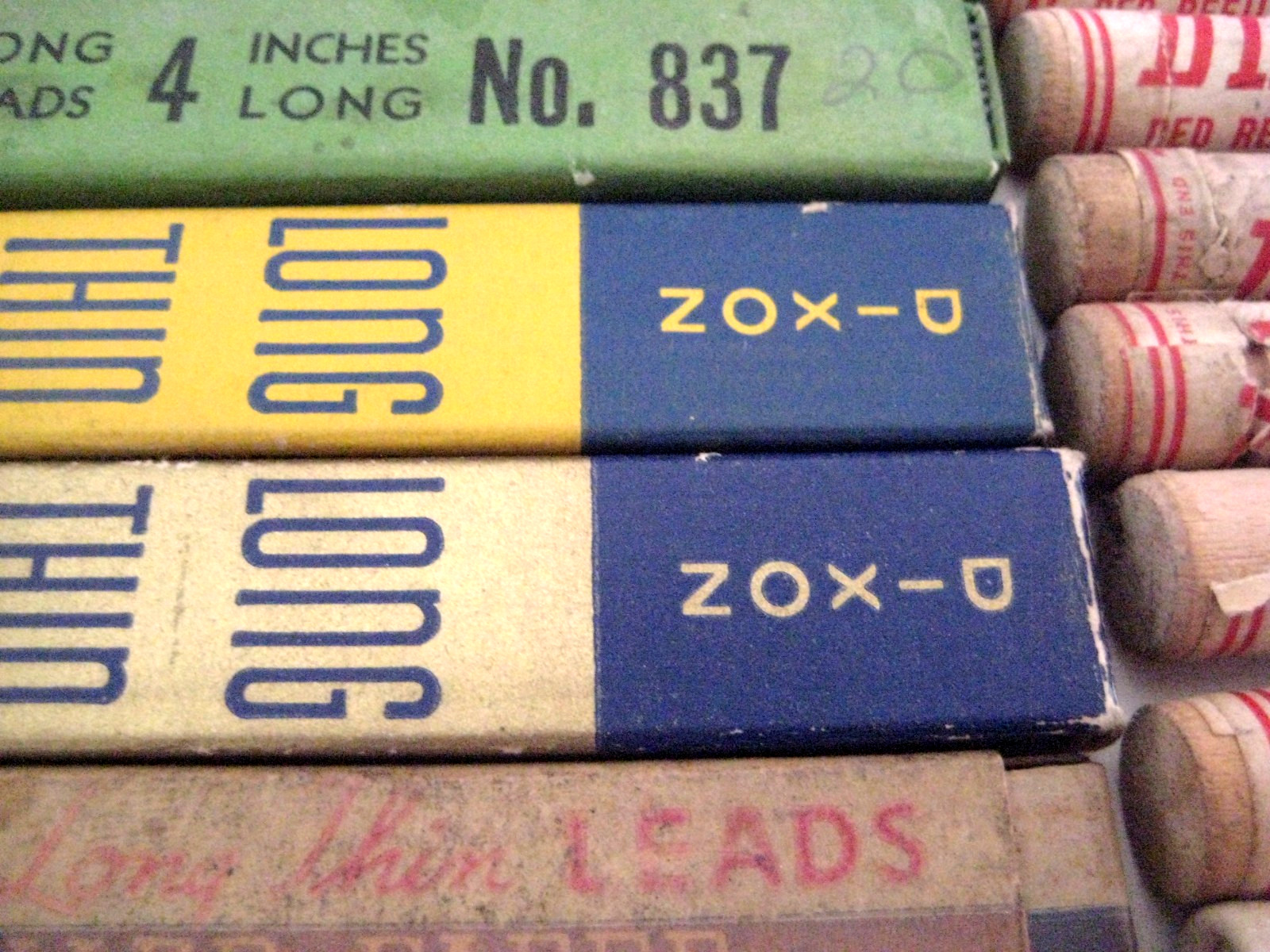 LAEGE LOT OF DRAWING & DRAFTING LEADS DIXON, MONGOL, EAGLE, CASTELL, STAEDTLER +