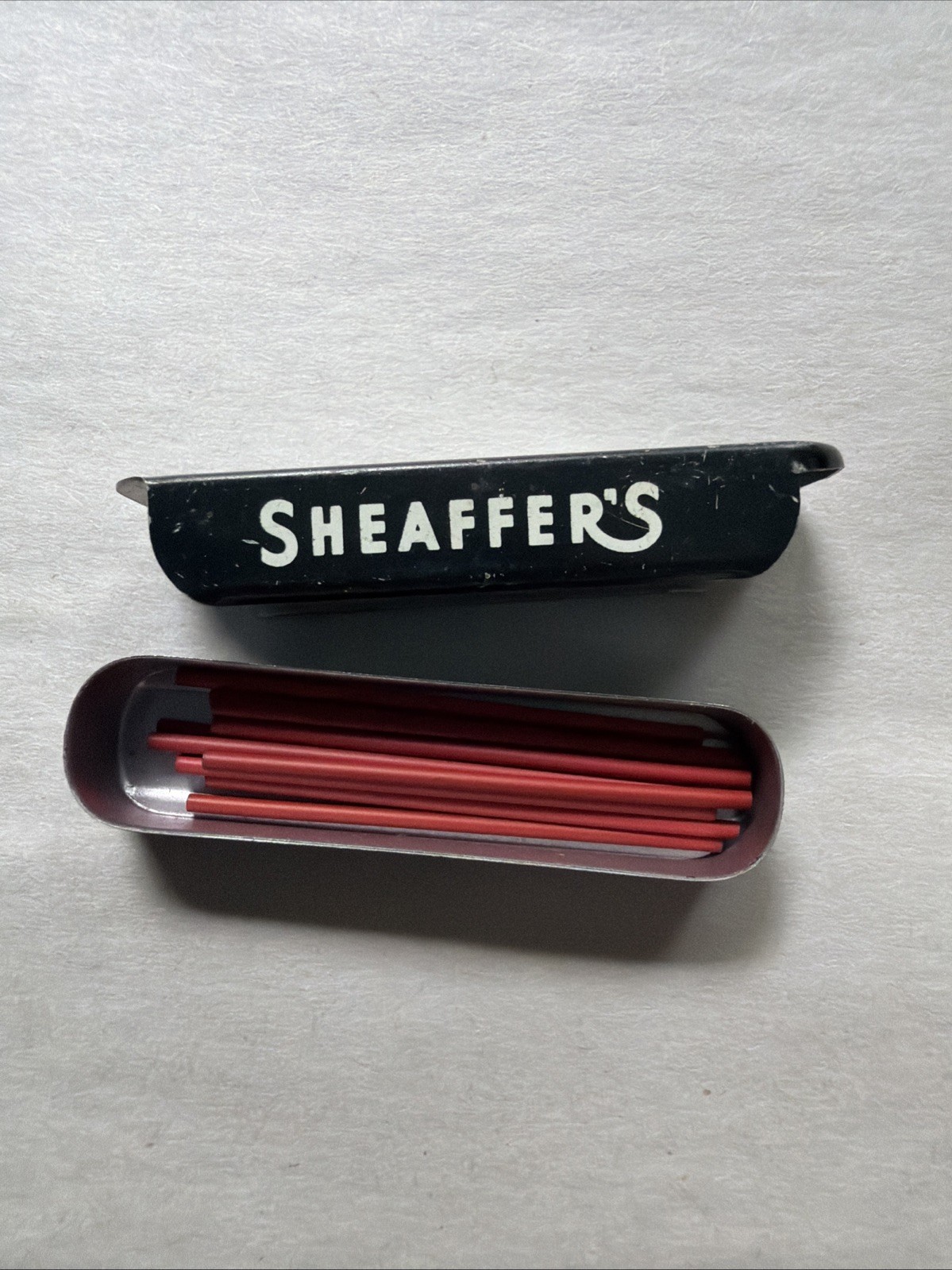 Vintage SHEAFFER Fineline Mechanical Pencil Lead RED 1.1mm Metal 12pk Tin USA