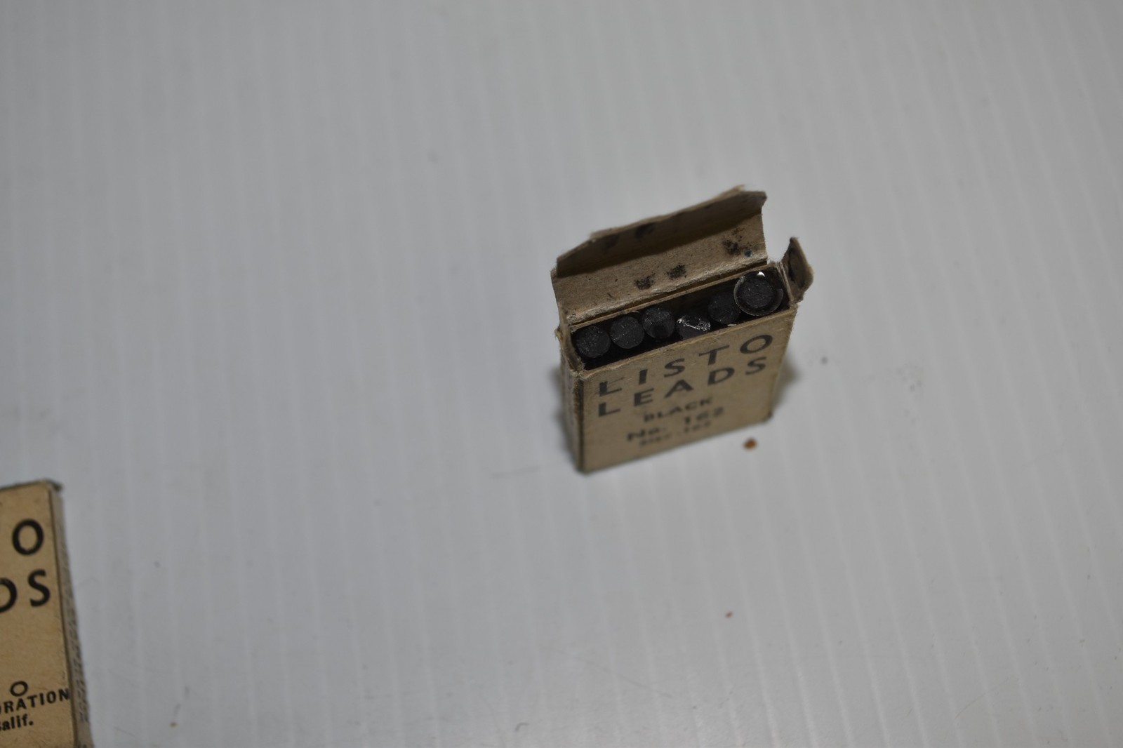 LISTO LEADS BLACK #162 – 11 BOXES -VINTAGE (ZBZ20)