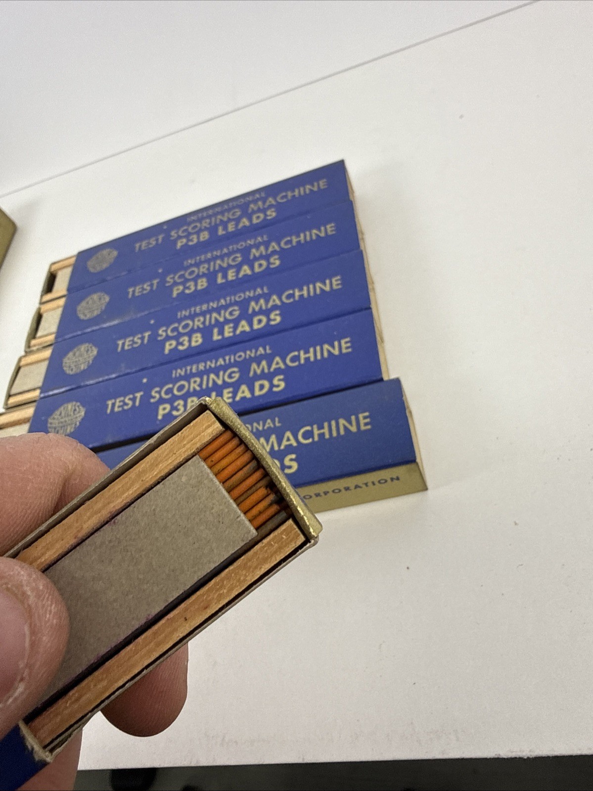 Vintage International Test ScoringMachine P3B Leads Pencils – Complete