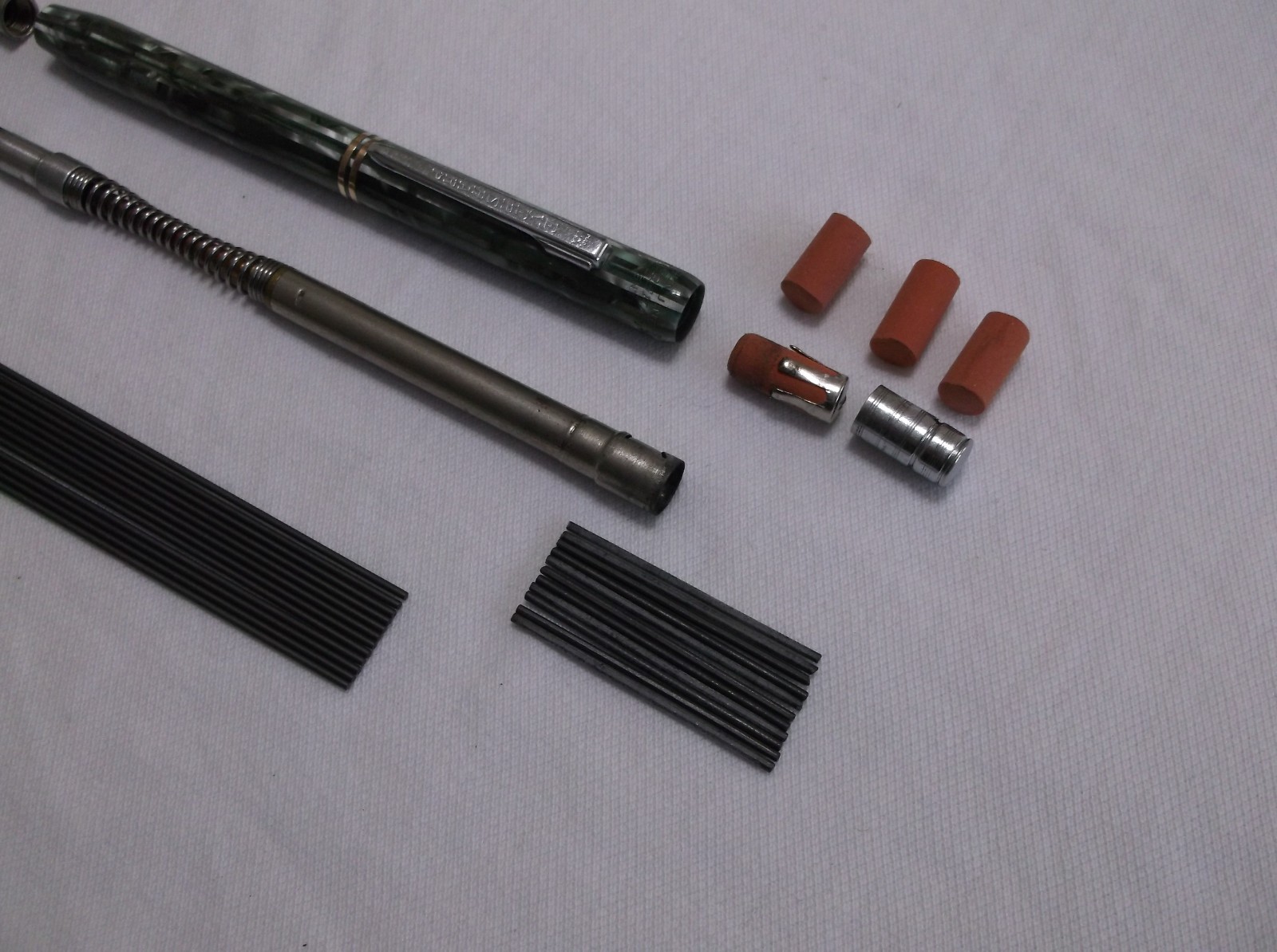 VINTAGE WAHL EVERSHARP AIR – LITE GREEN STRIPE REPEATER PENCIL / 1.18 mm LEAD