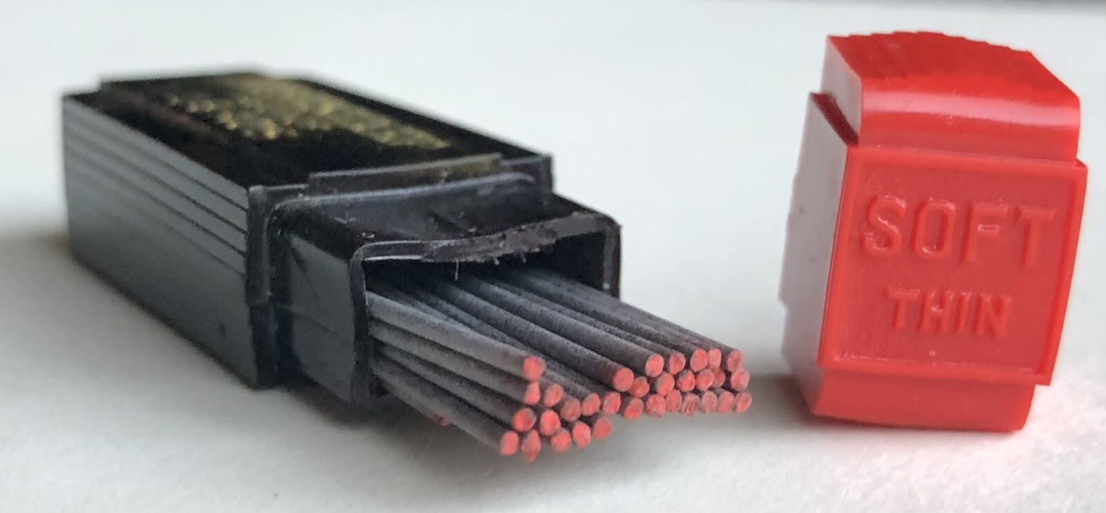 Vintage EVERSHARP Mechanical Pencil Lead B Soft .9mm Black NOS Bakelite 45pk USA