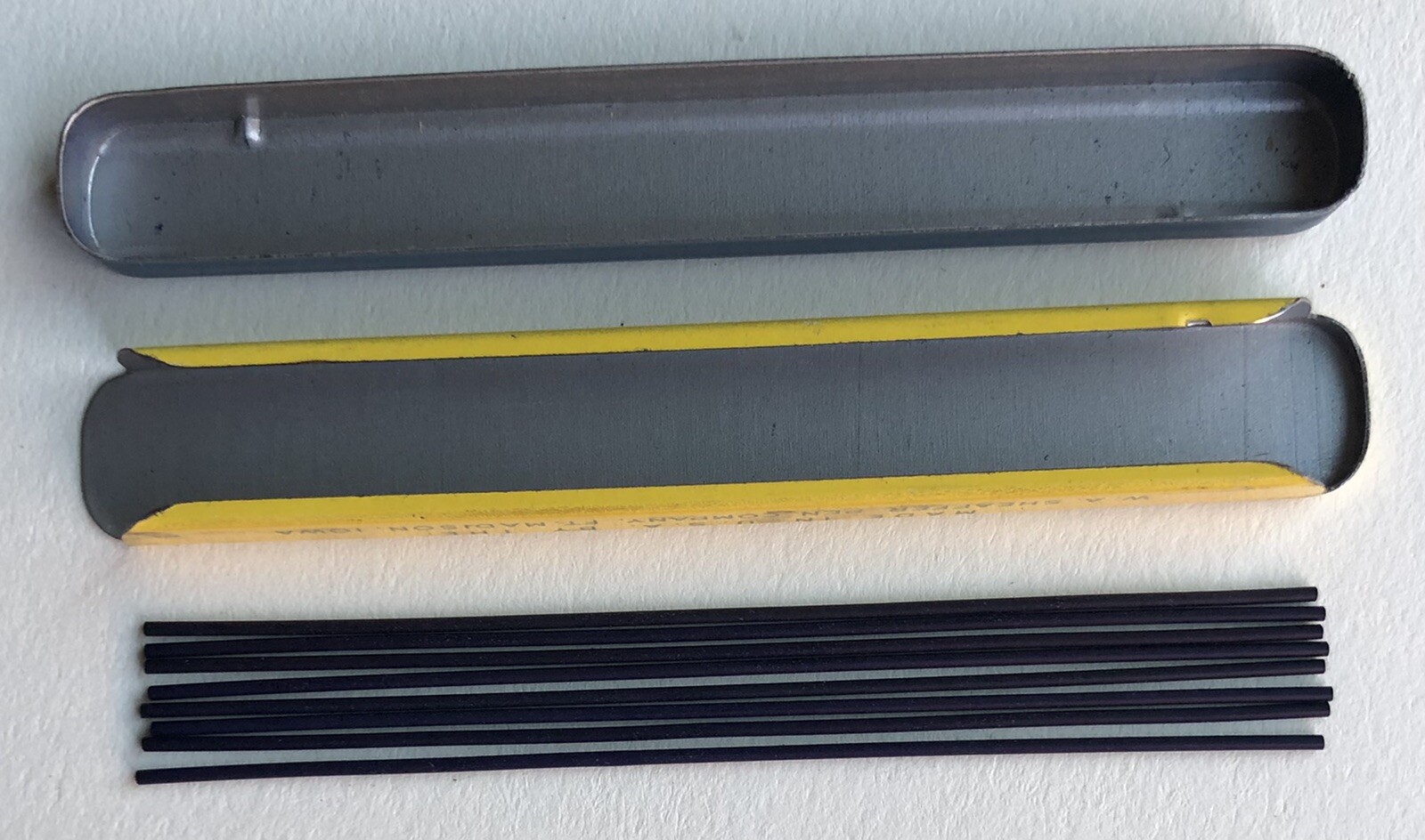 Vintage SHEAFFER Fineline Blue .9mm Mechanical Pencil Lead 8pk NOS Metal Tin USA