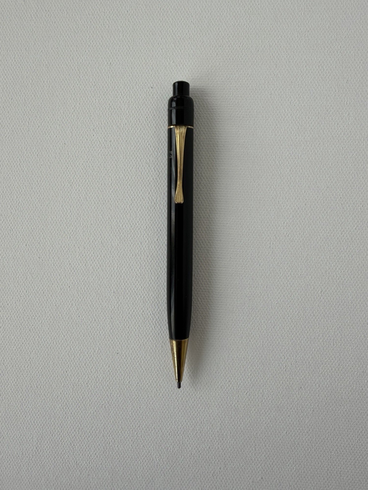 Montblanc f 1.5 mm lead 82 PIX Push Pencil yellow celluloid star | Vintage