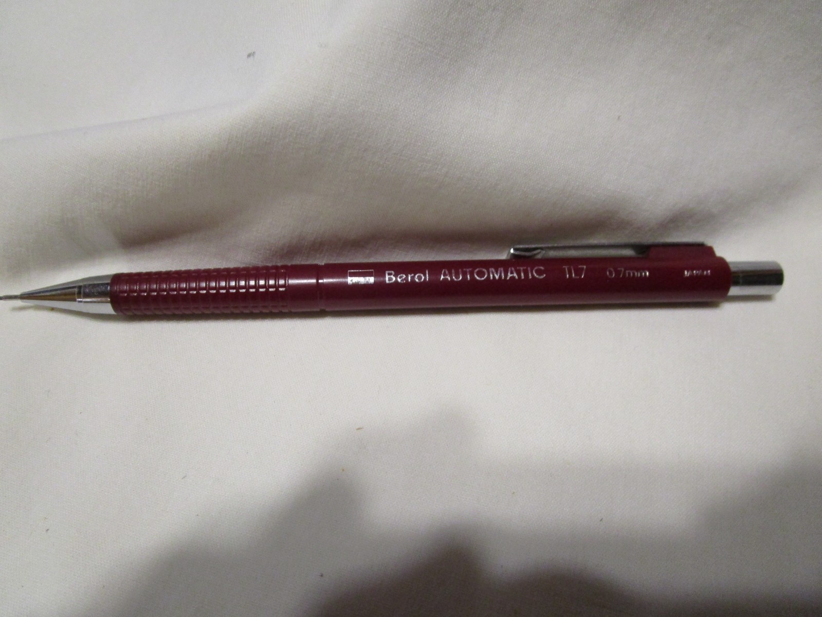 1 BEROL AUTOMATIC TL7 O.7MM MAROON MECHANICAL PENCIL MADE IN JAPAN NICE