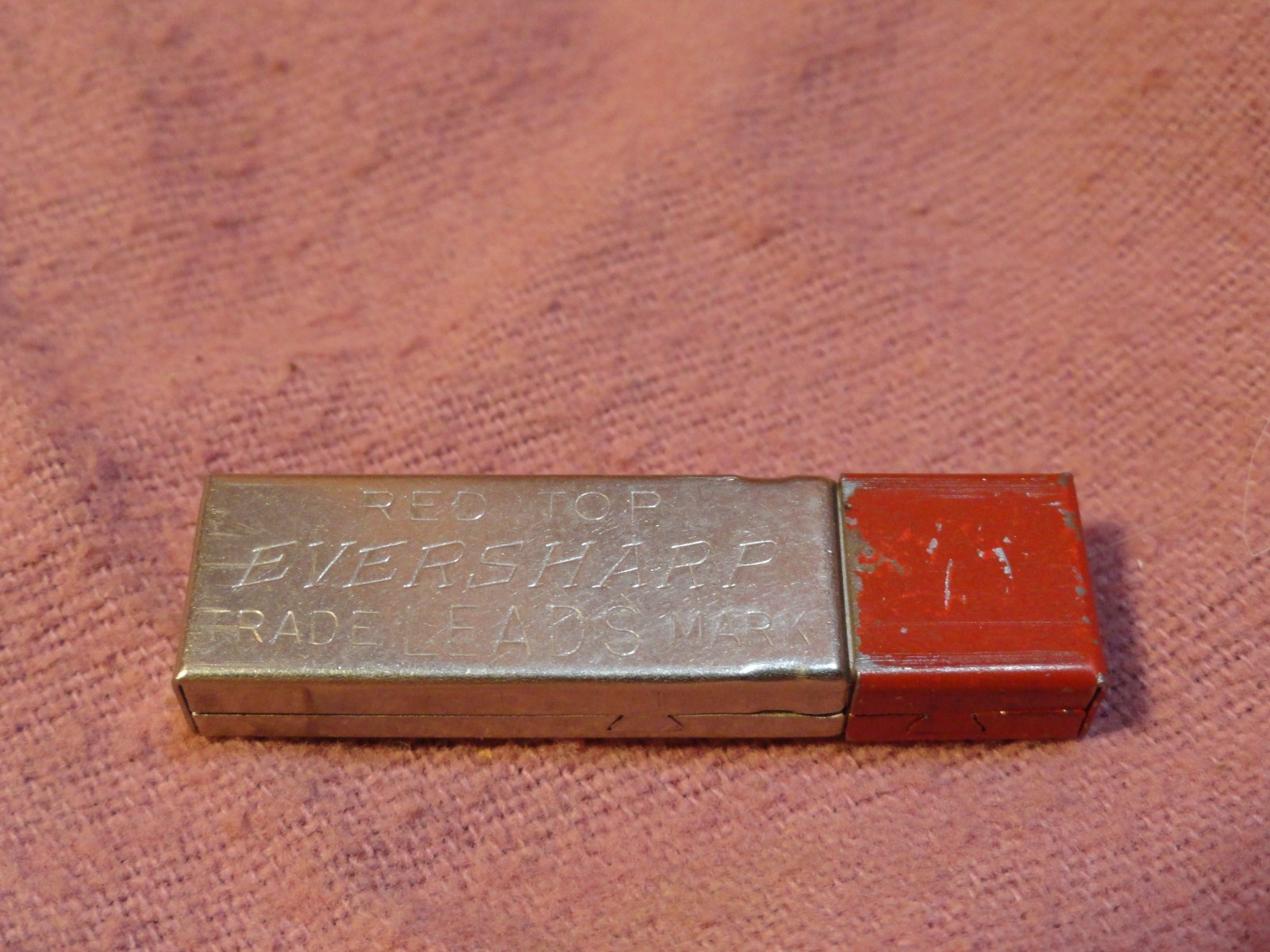 VINTAGE EVERSHARP RED TOP TIN OF SQUARE WRITING LEADS THE WAHL COMPANY FAST SHIP